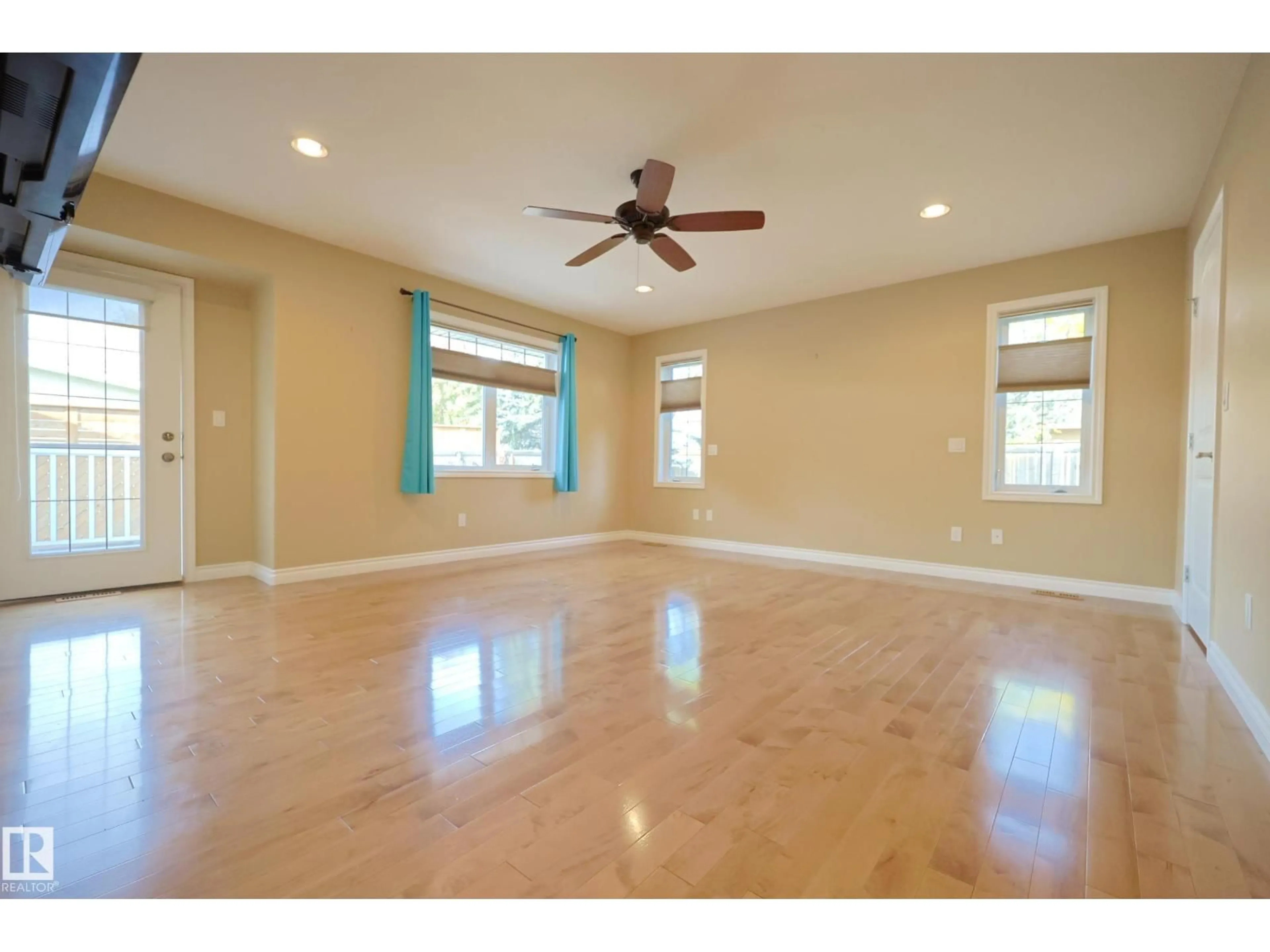 A pic of a room for 53 BUTTERFIELD CR, St. Albert Alberta T8N2W6
