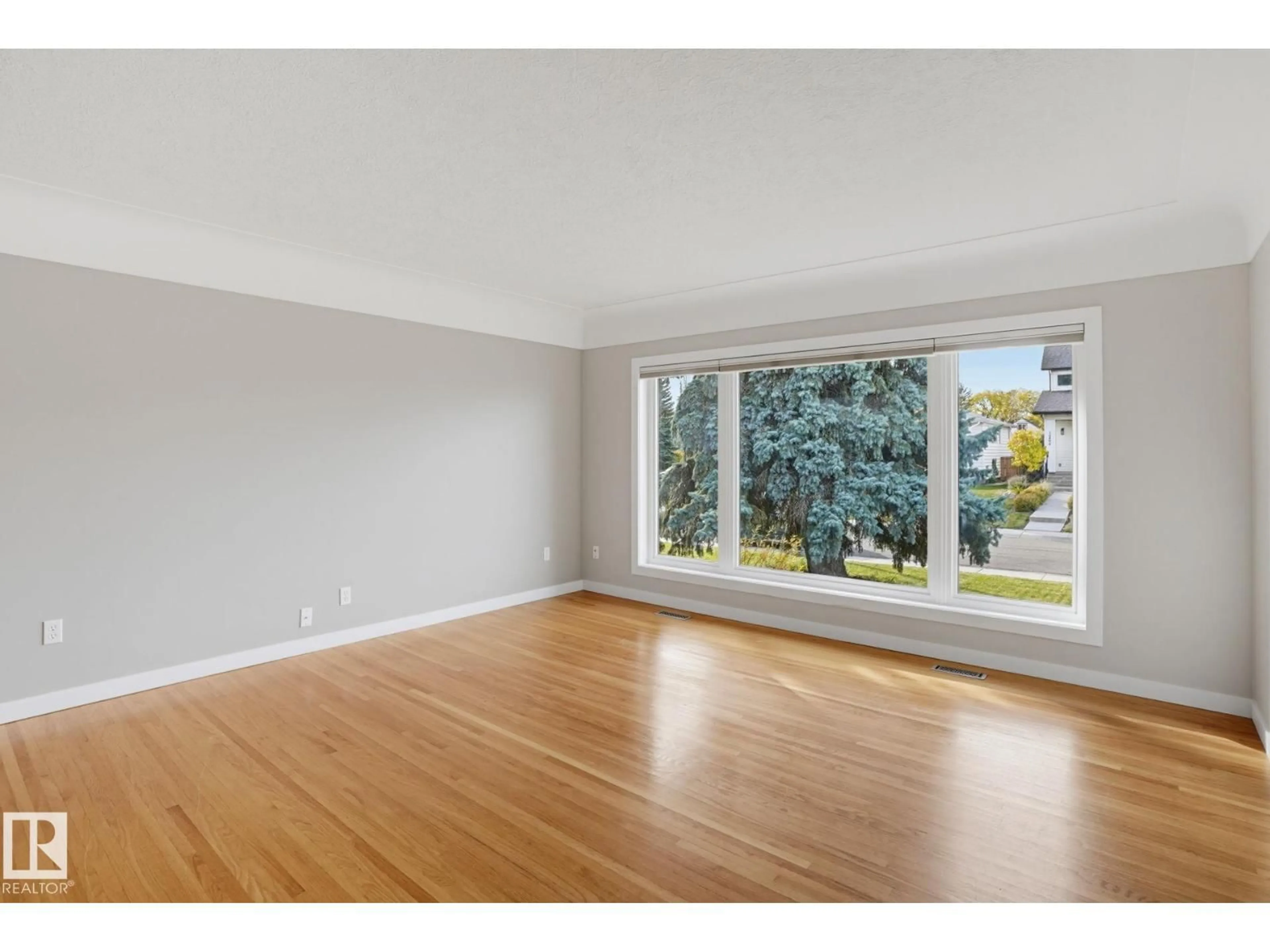 A pic of a room for 10807 134 ST, Edmonton Alberta T5M1H9