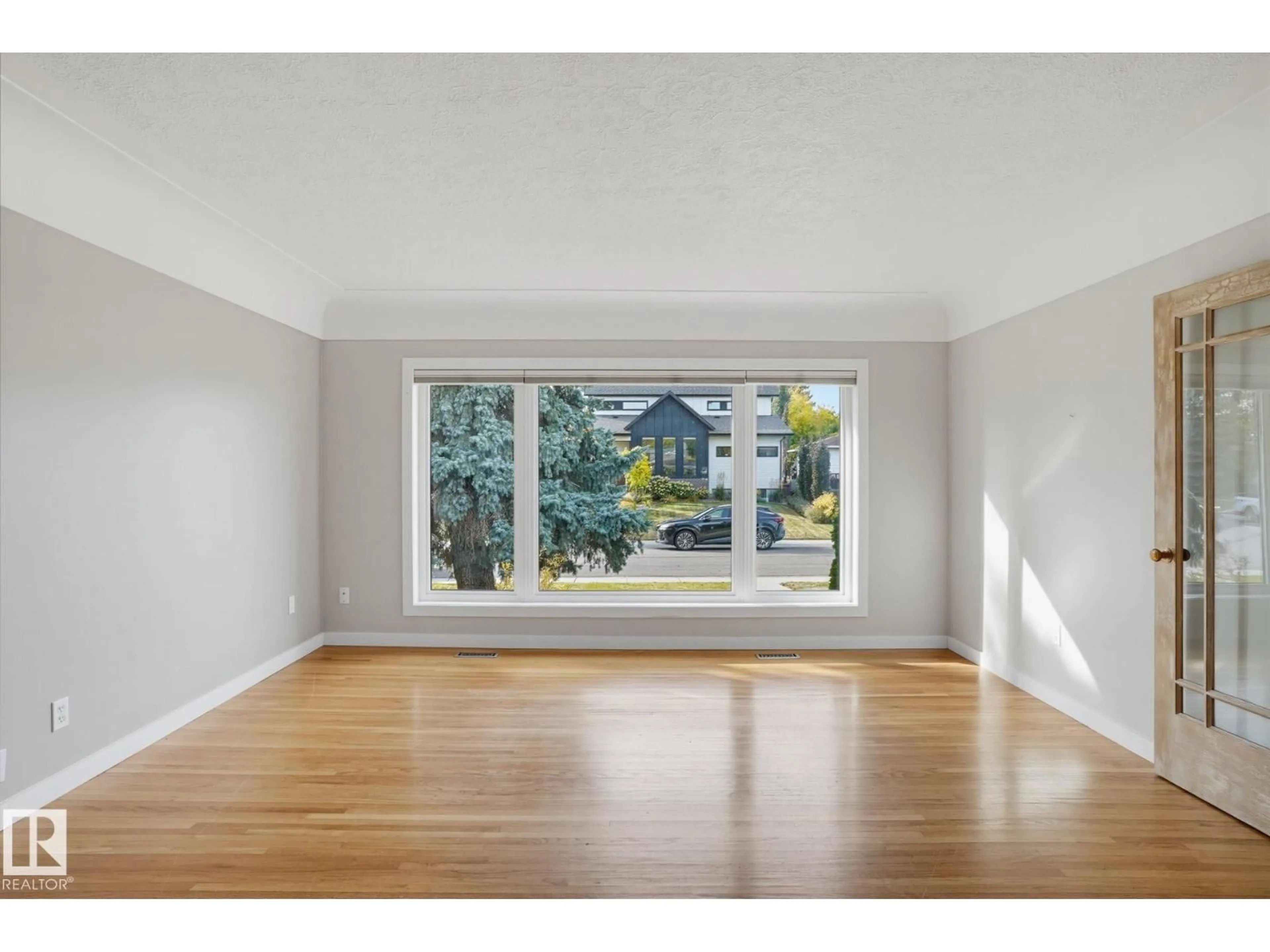 A pic of a room for 10807 134 ST, Edmonton Alberta T5M1H9