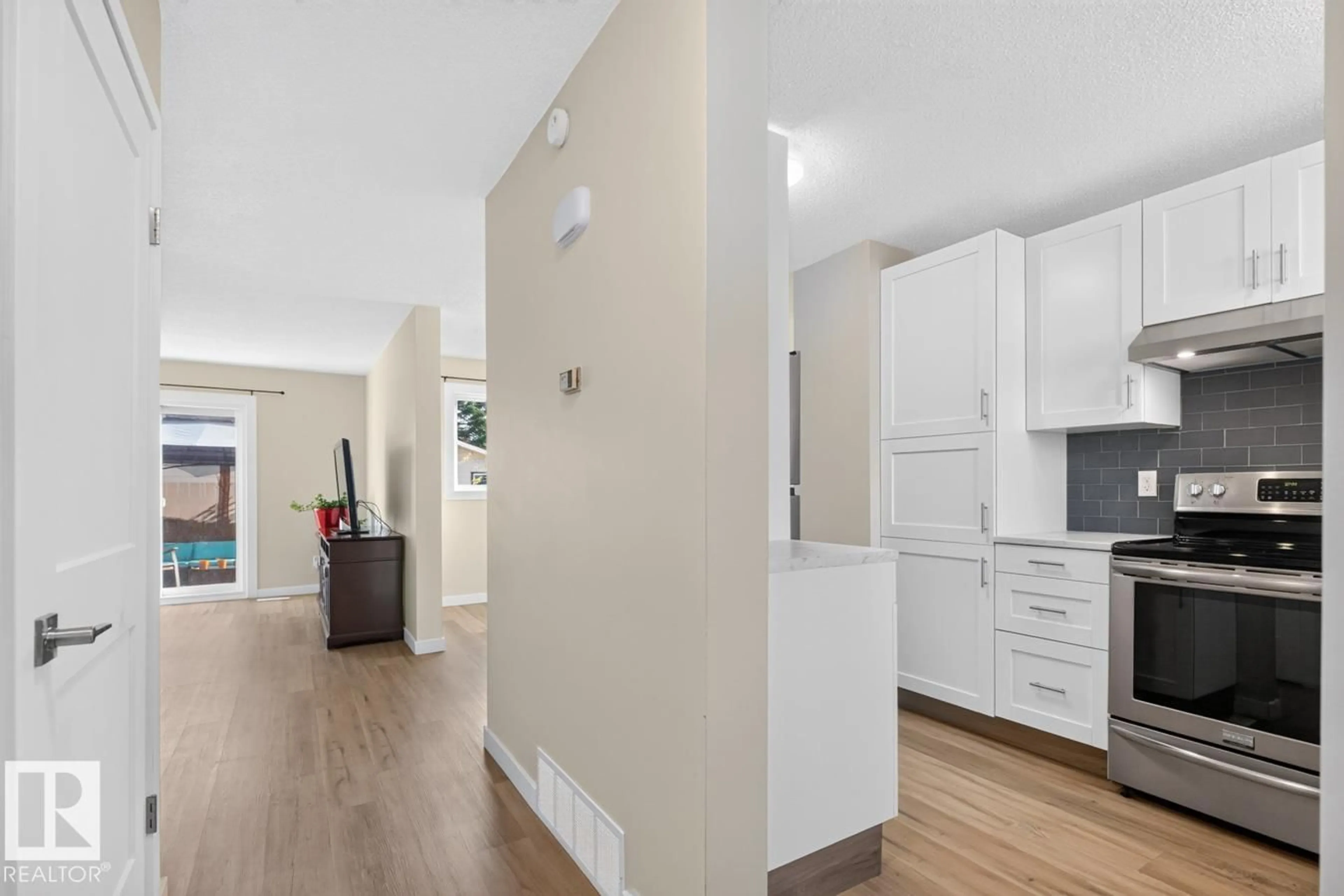 Unknown for 14215 23 ST, Edmonton Alberta T5Y1N1