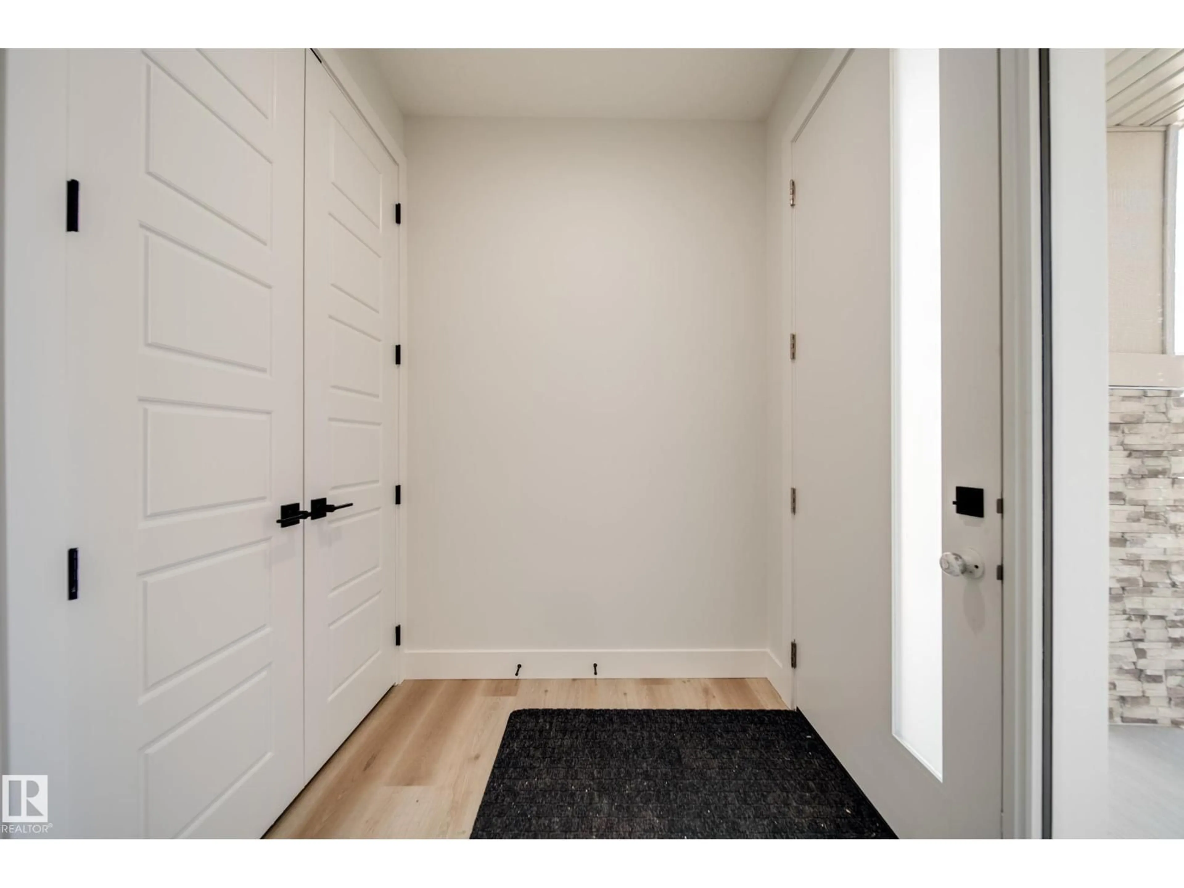 Indoor entryway for 51 NORWYK WAY, Spruce Grove Alberta T7X4E9