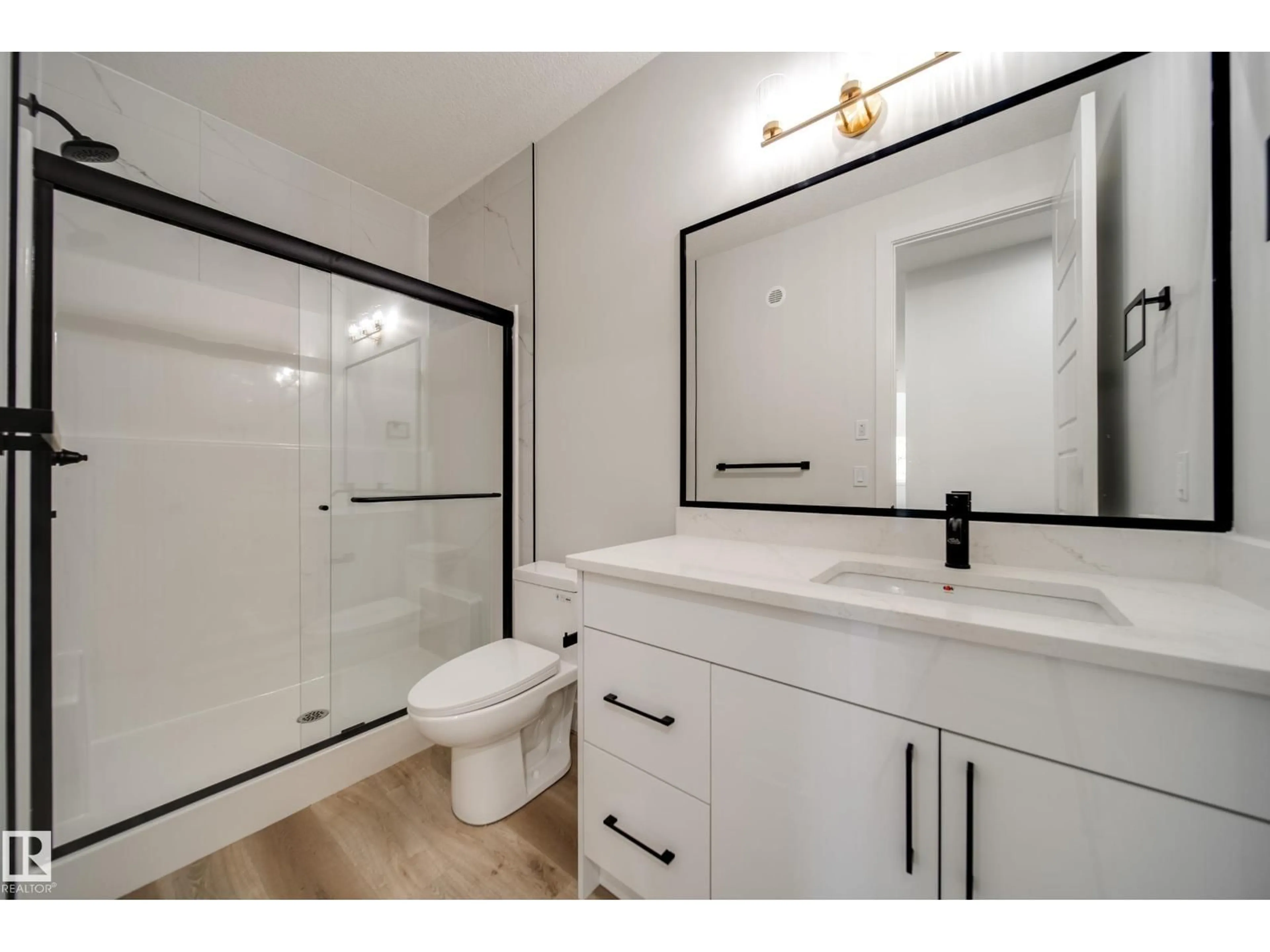 Standard bathroom, ceramic/tile floor for 51 NORWYK WAY, Spruce Grove Alberta T7X4E9