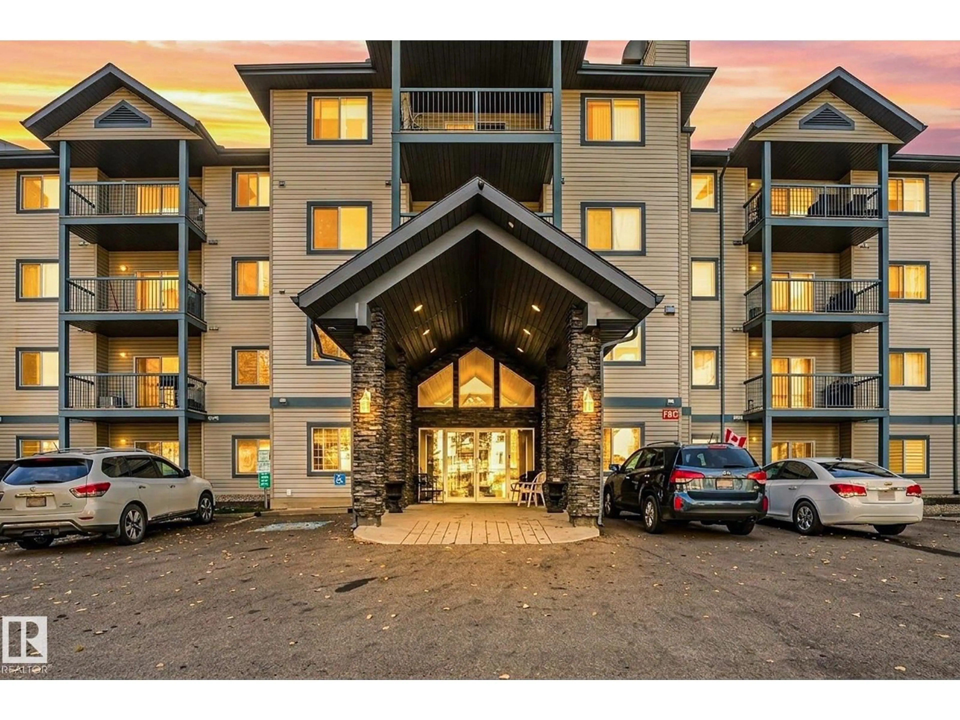 Indoor foyer for 204 - 16303 95 ST, Edmonton Alberta T5Z3V1