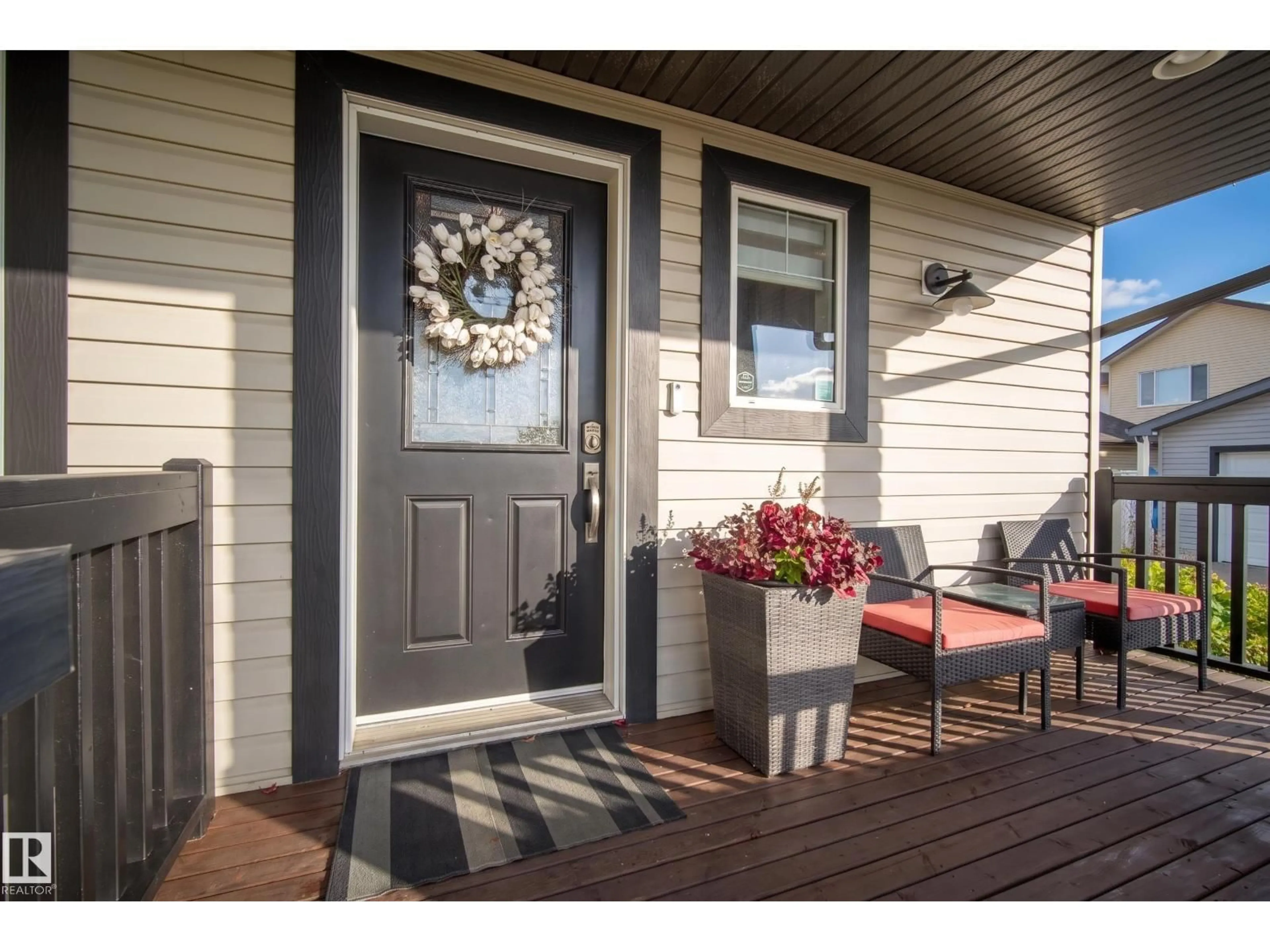 Indoor entryway for 7161 SOUTH TERWILLEGAR DR, Edmonton Alberta T6R0P3