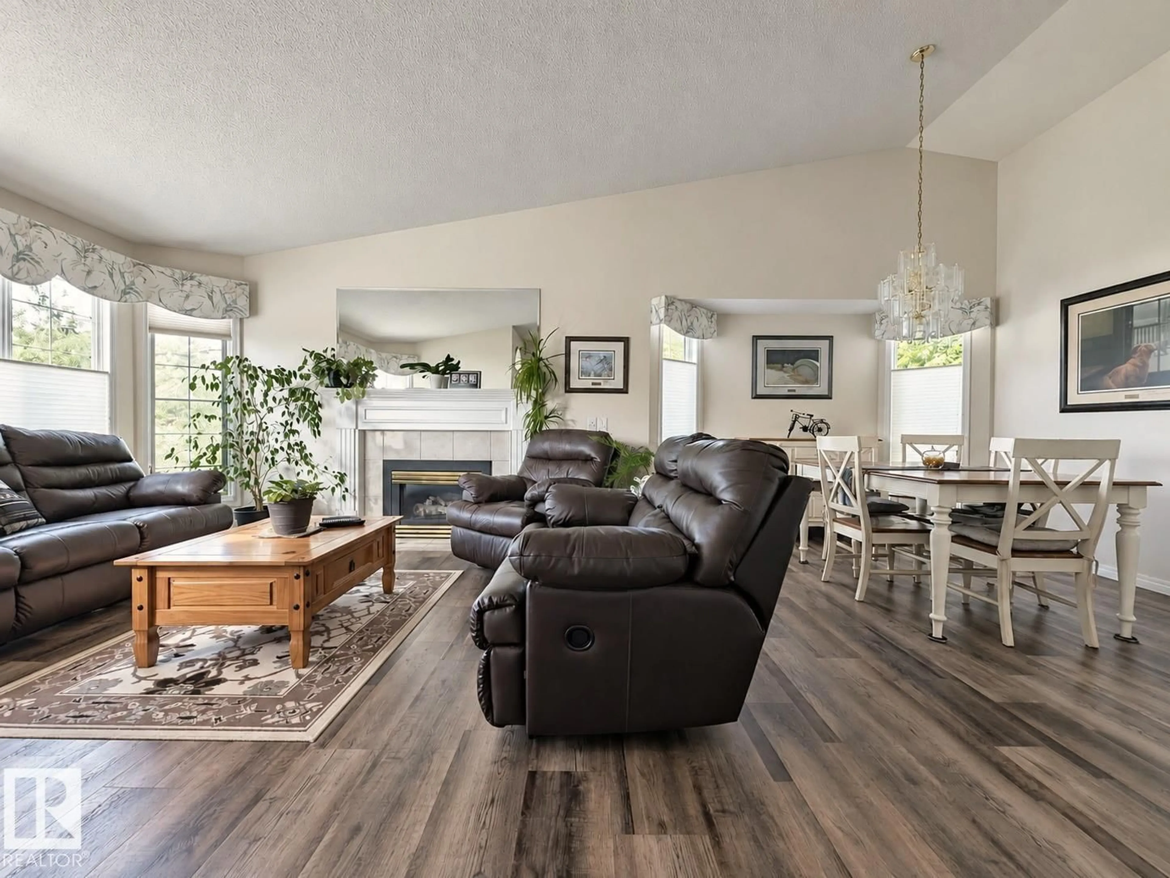 Living room with furniture, wood/laminate floor for 20 - 25 DEERBOURNE DR, St. Albert Alberta T8N6E1