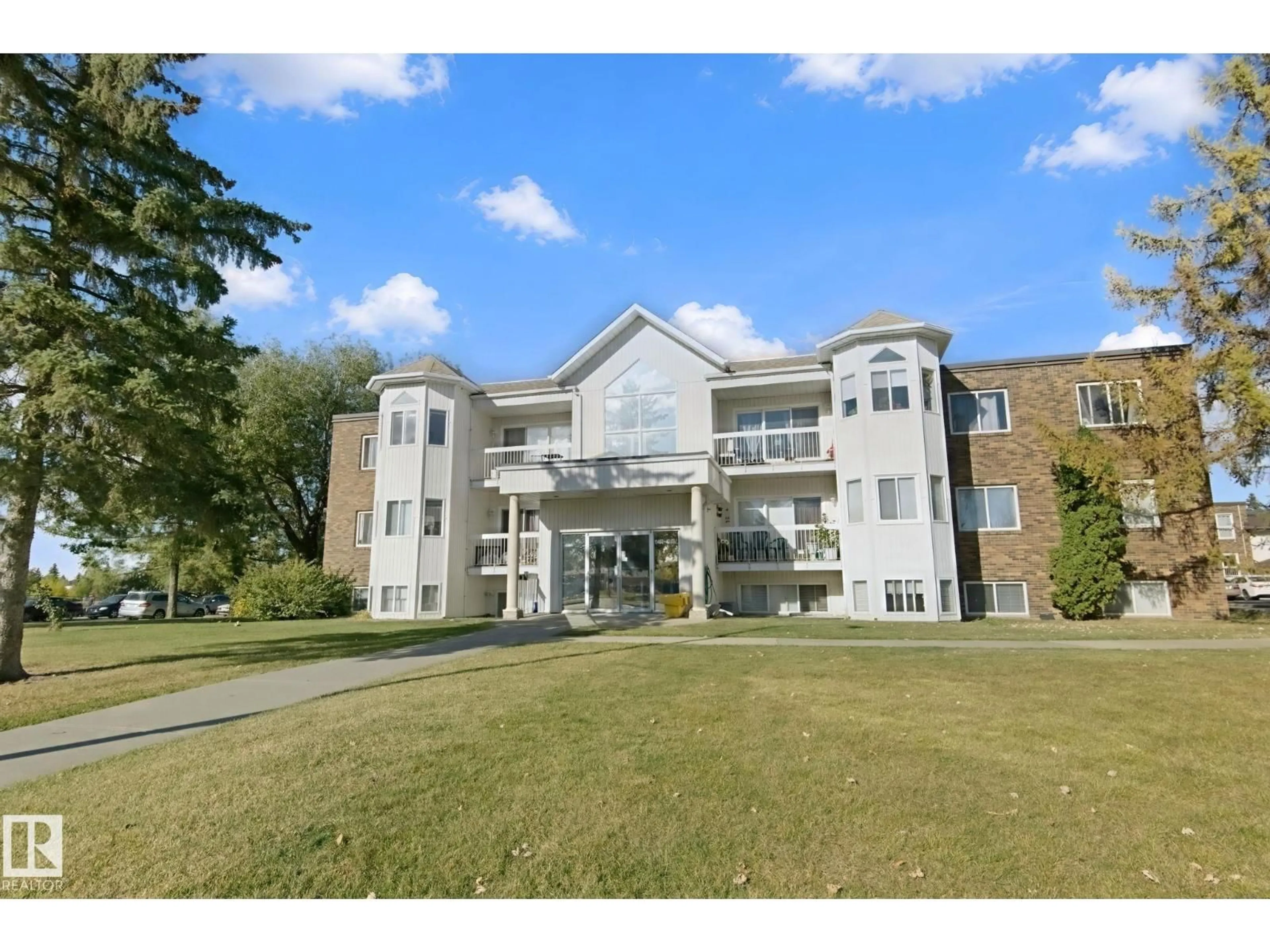A pic from outside/outdoor area/front of a property/back of a property/a pic from drone, building for 306 Condo - 11460 40 AV NW, Edmonton Alberta T6J0R5