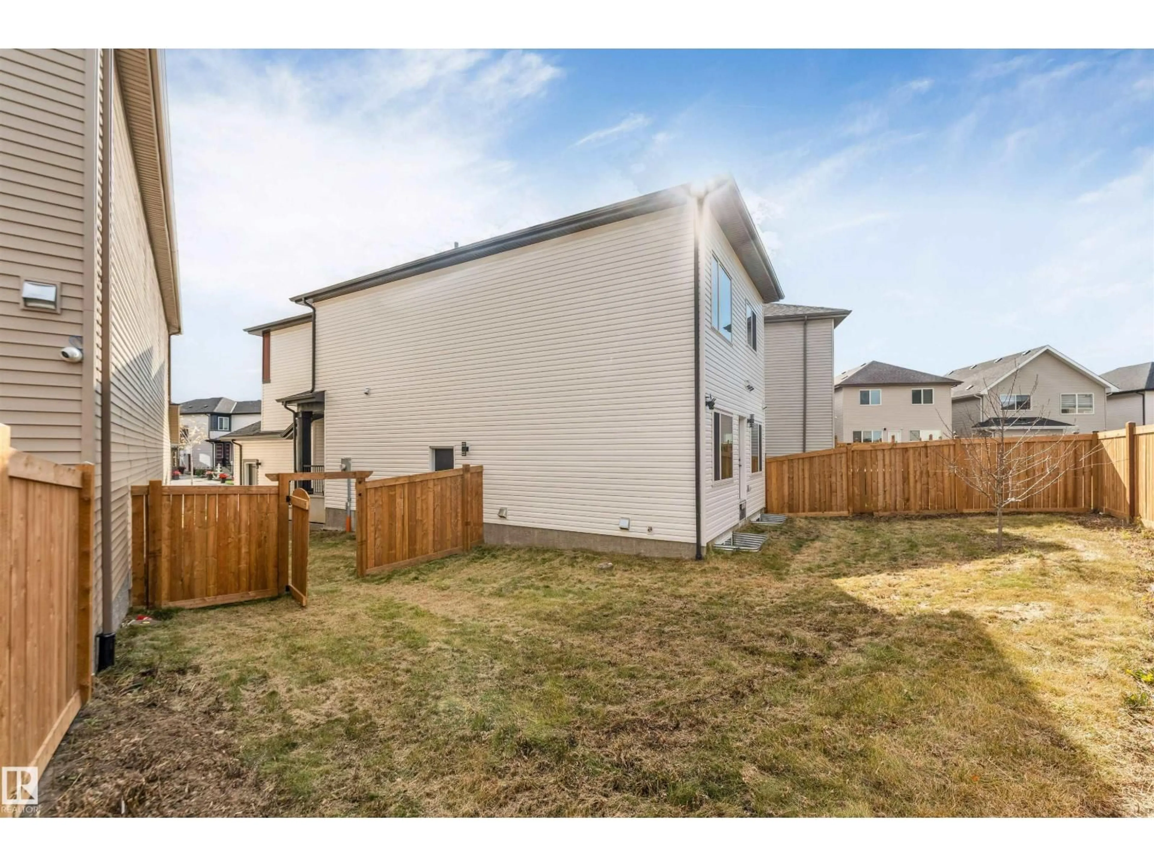 Unknown for 1428 11 AV, Edmonton Alberta T6T2W4