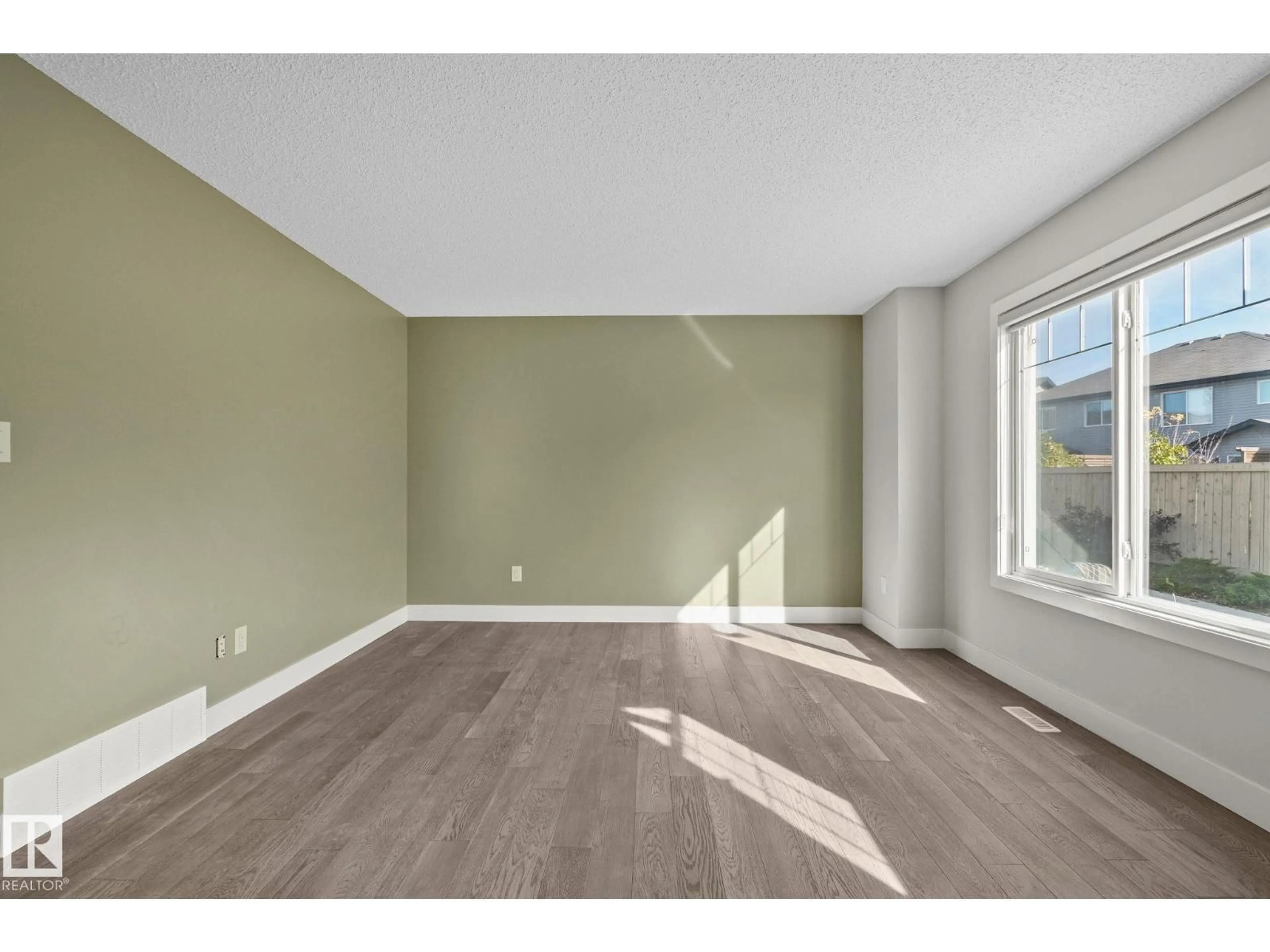 A pic of a room for #21 - 2922 MAPLE WY, Edmonton Alberta T6T1A5