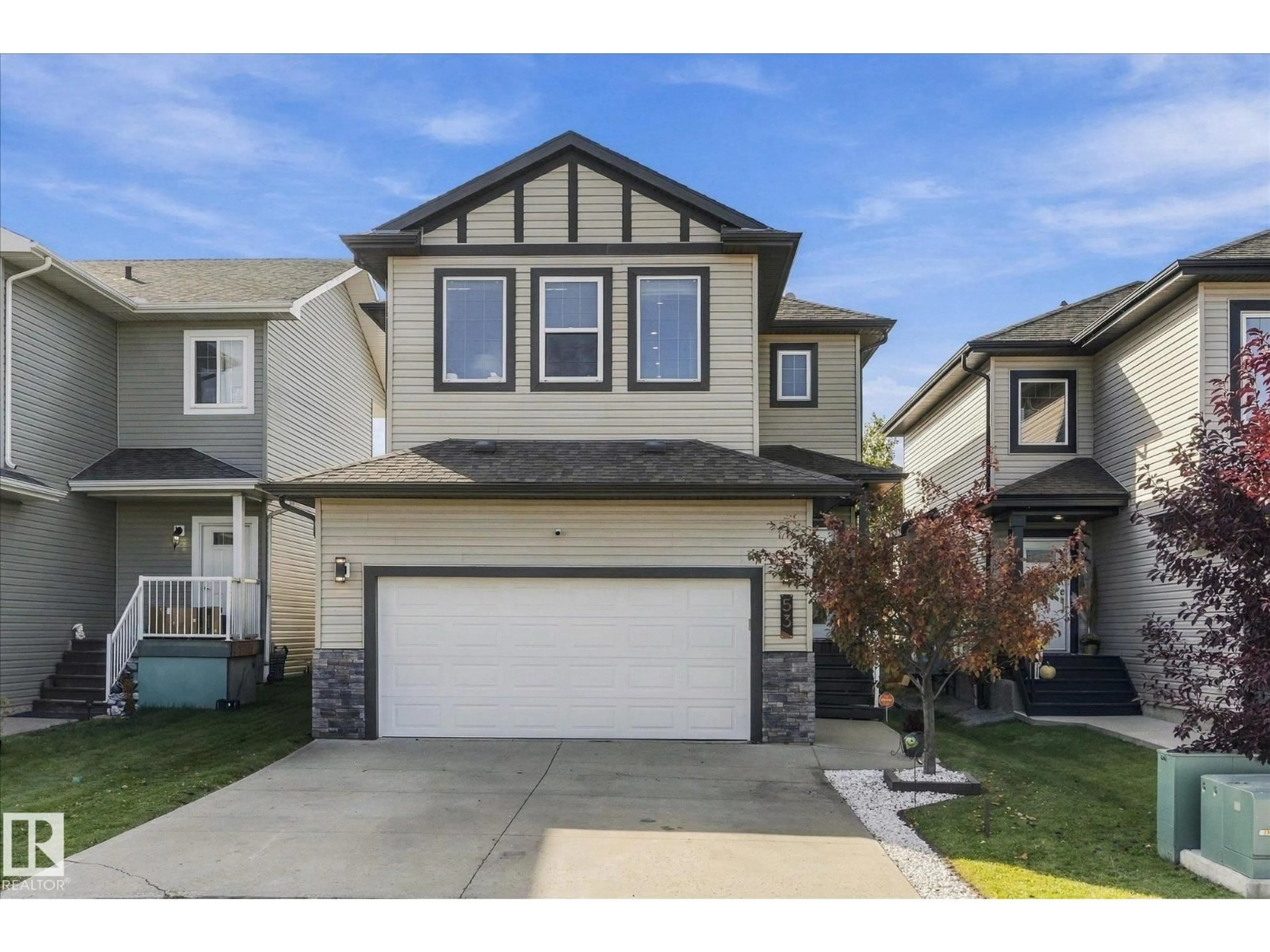 Home with vinyl exterior material, street for 53 RIDGEVIEW CL, Fort Saskatchewan Alberta T8L0S2