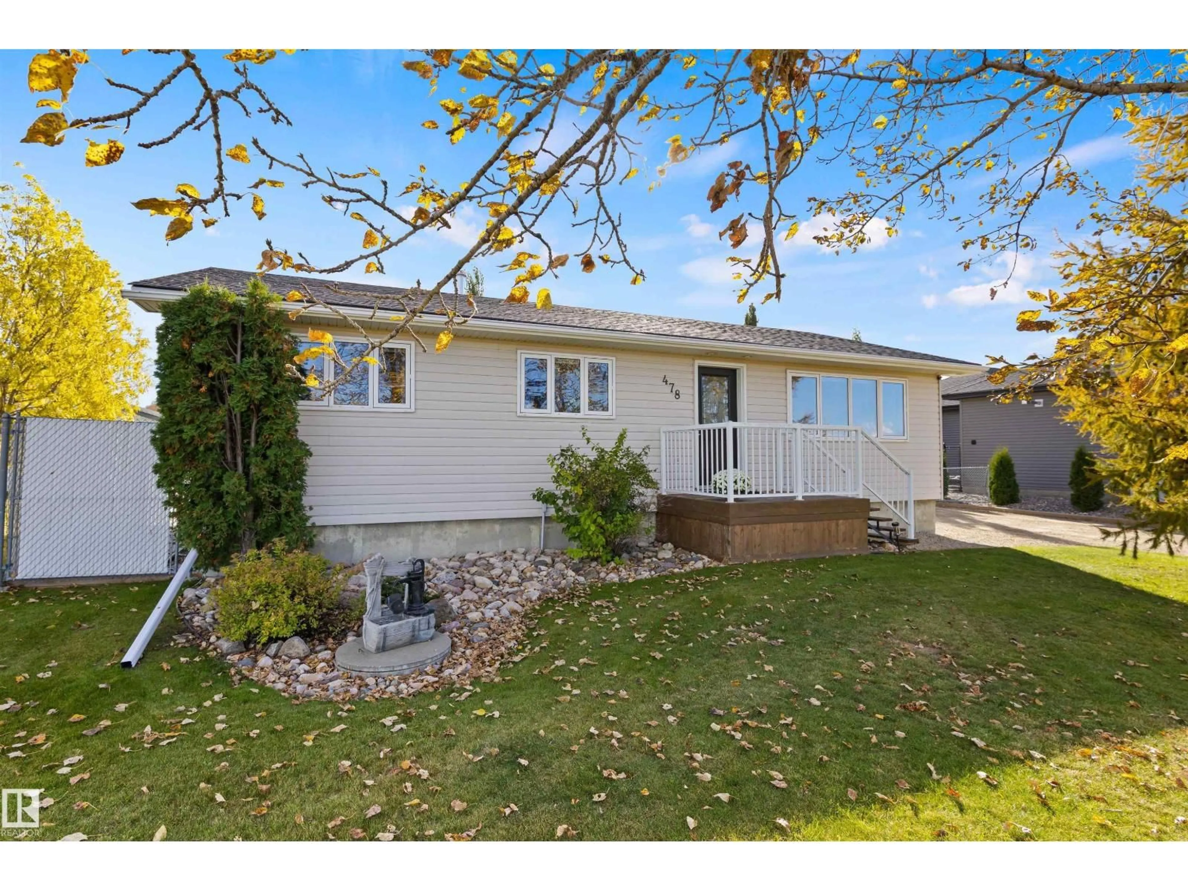 Home with vinyl exterior material, street for 478 PAQUIN ST, Cardiff Alberta T8R0E4