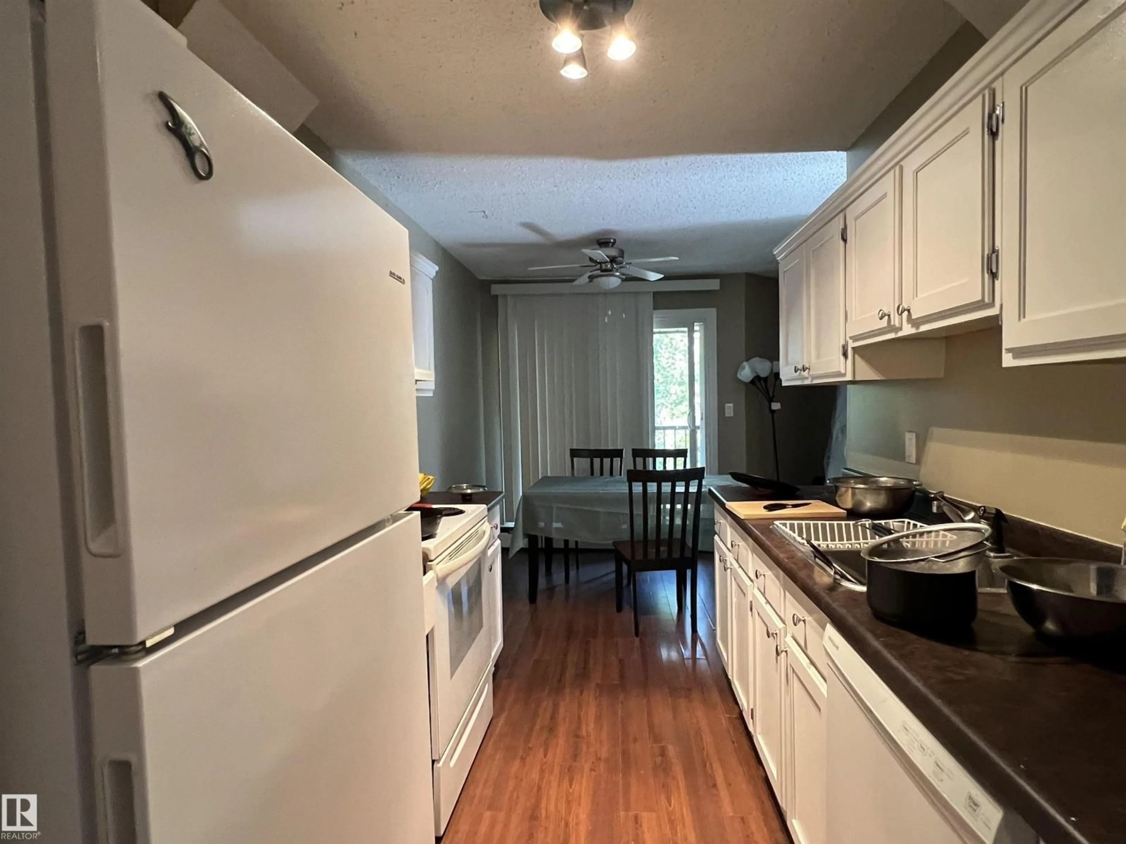 Standard kitchen, unknown for #305 - 10826 113 ST, Edmonton Alberta T5H3J2