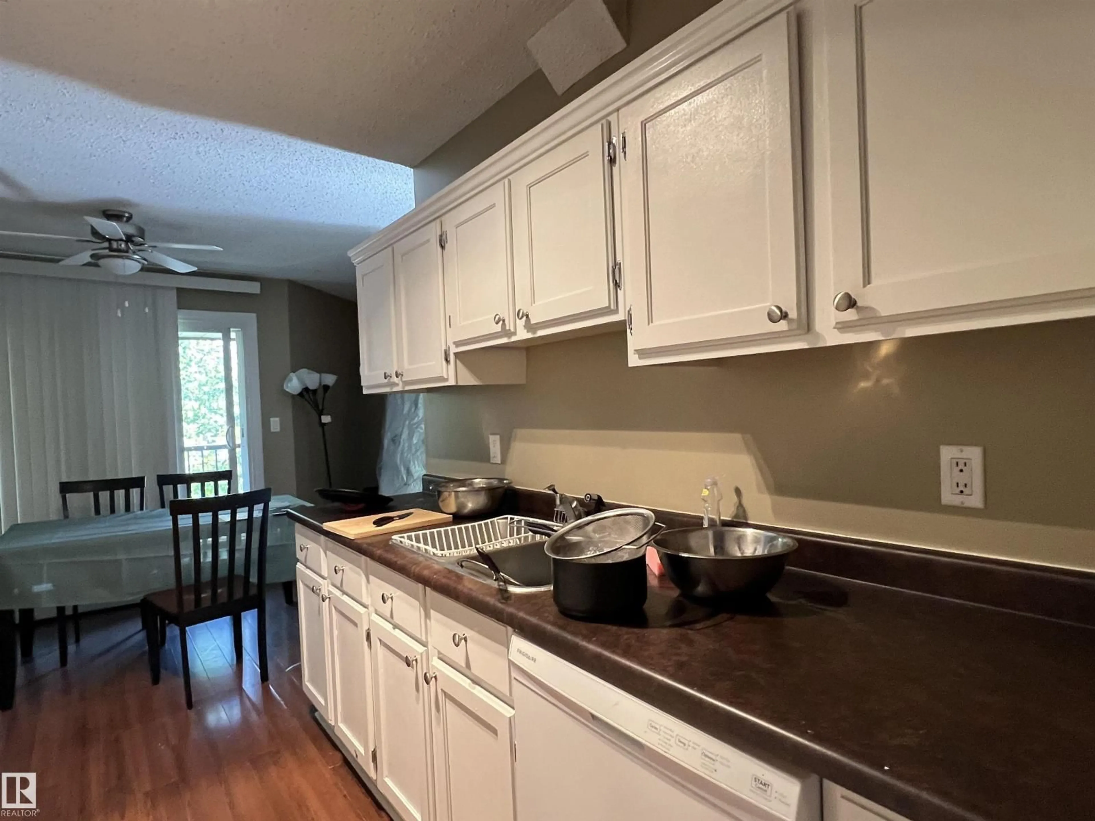 Standard kitchen, unknown for #305 - 10826 113 ST, Edmonton Alberta T5H3J2