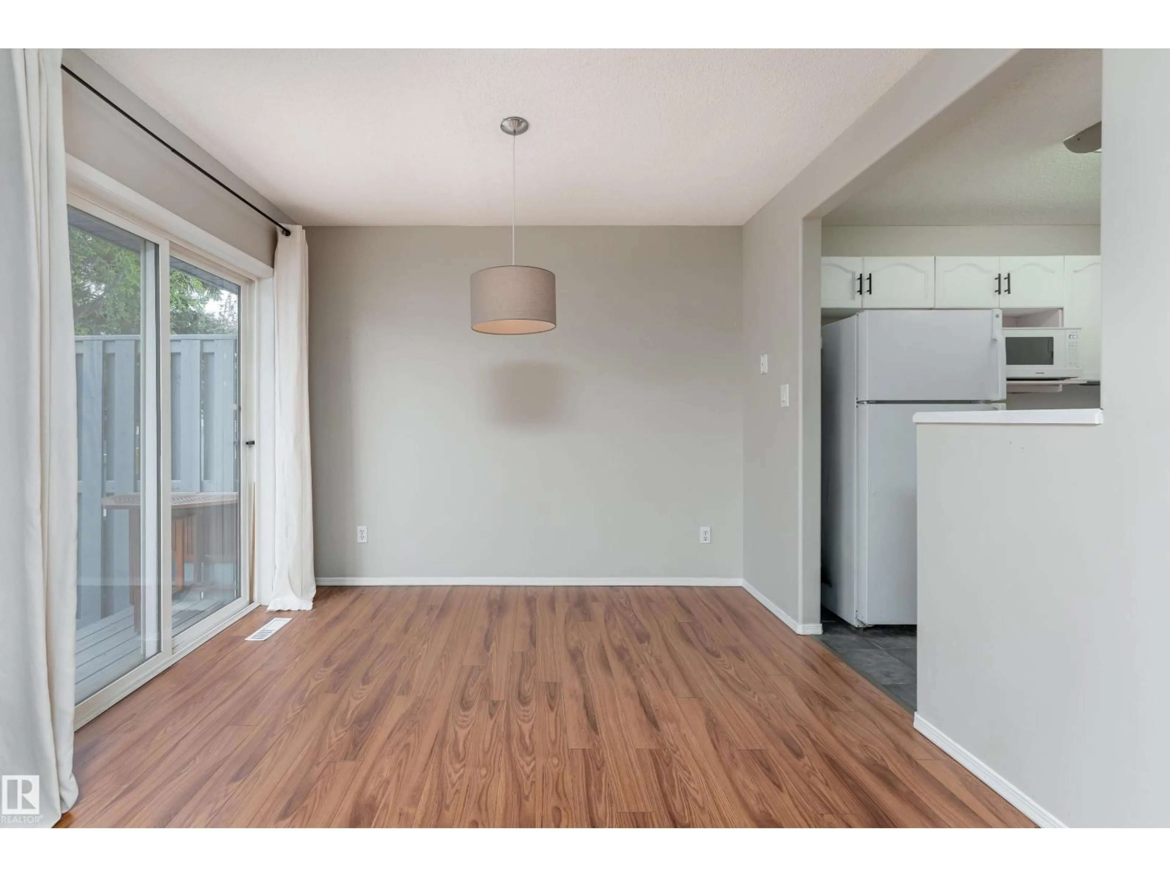 A pic of a room for 121 BULYEA RD, Edmonton Alberta T6R2M9