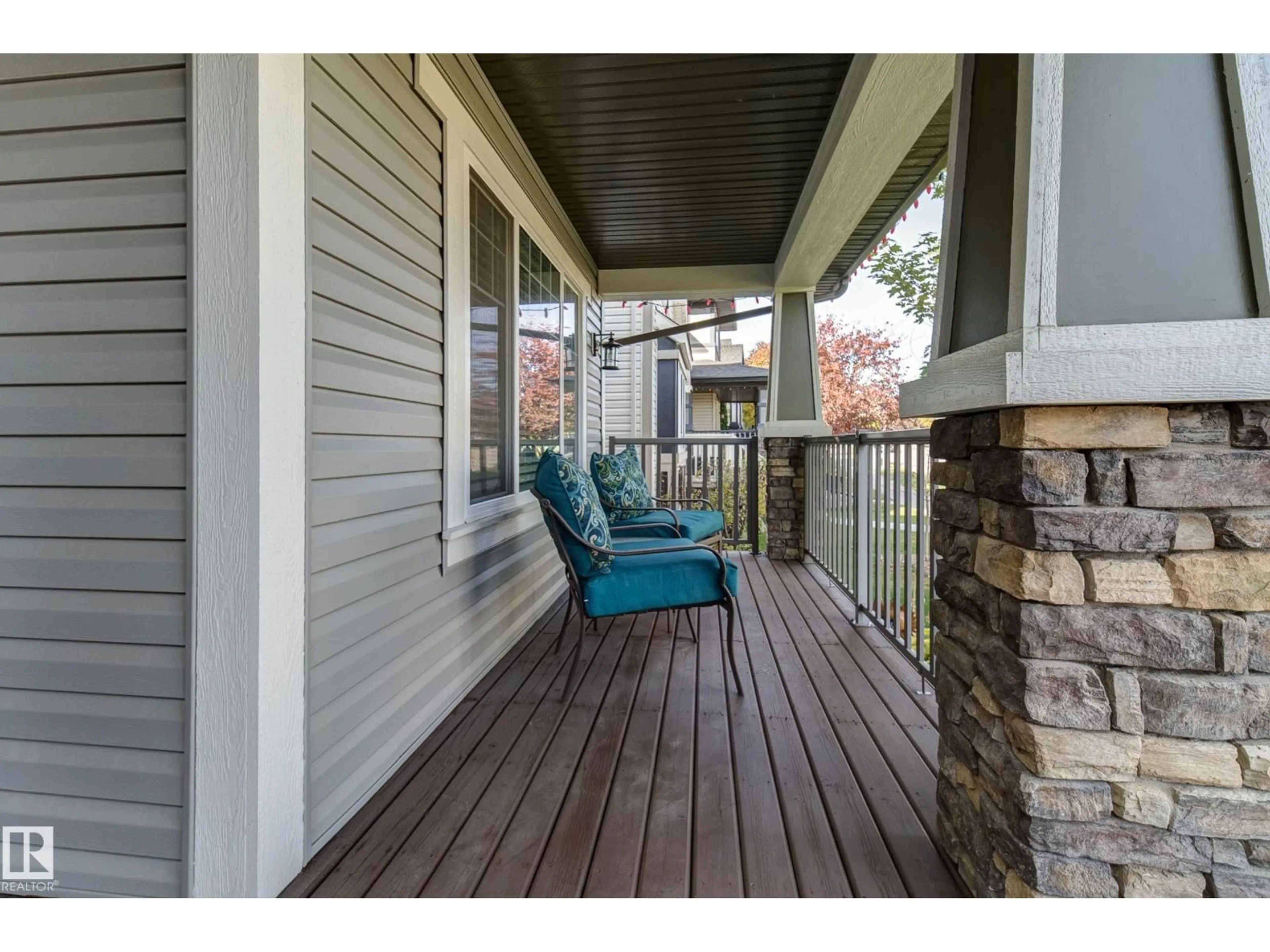 Patio, street for 22015 97 AV, Edmonton Alberta T5T4H6