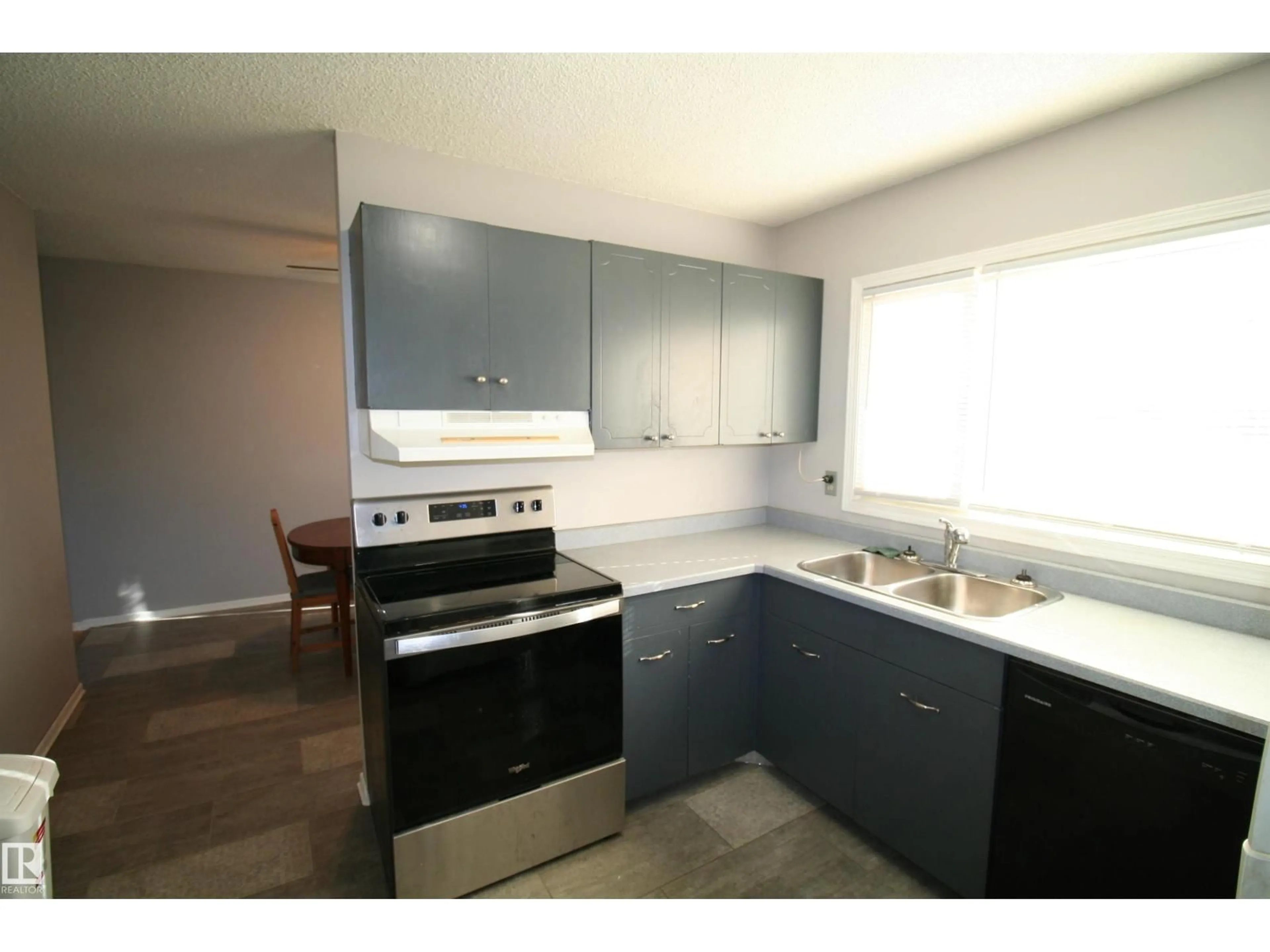 Standard kitchen, wood/laminate floor for 5219 57 AV, Viking Alberta T0B4N0