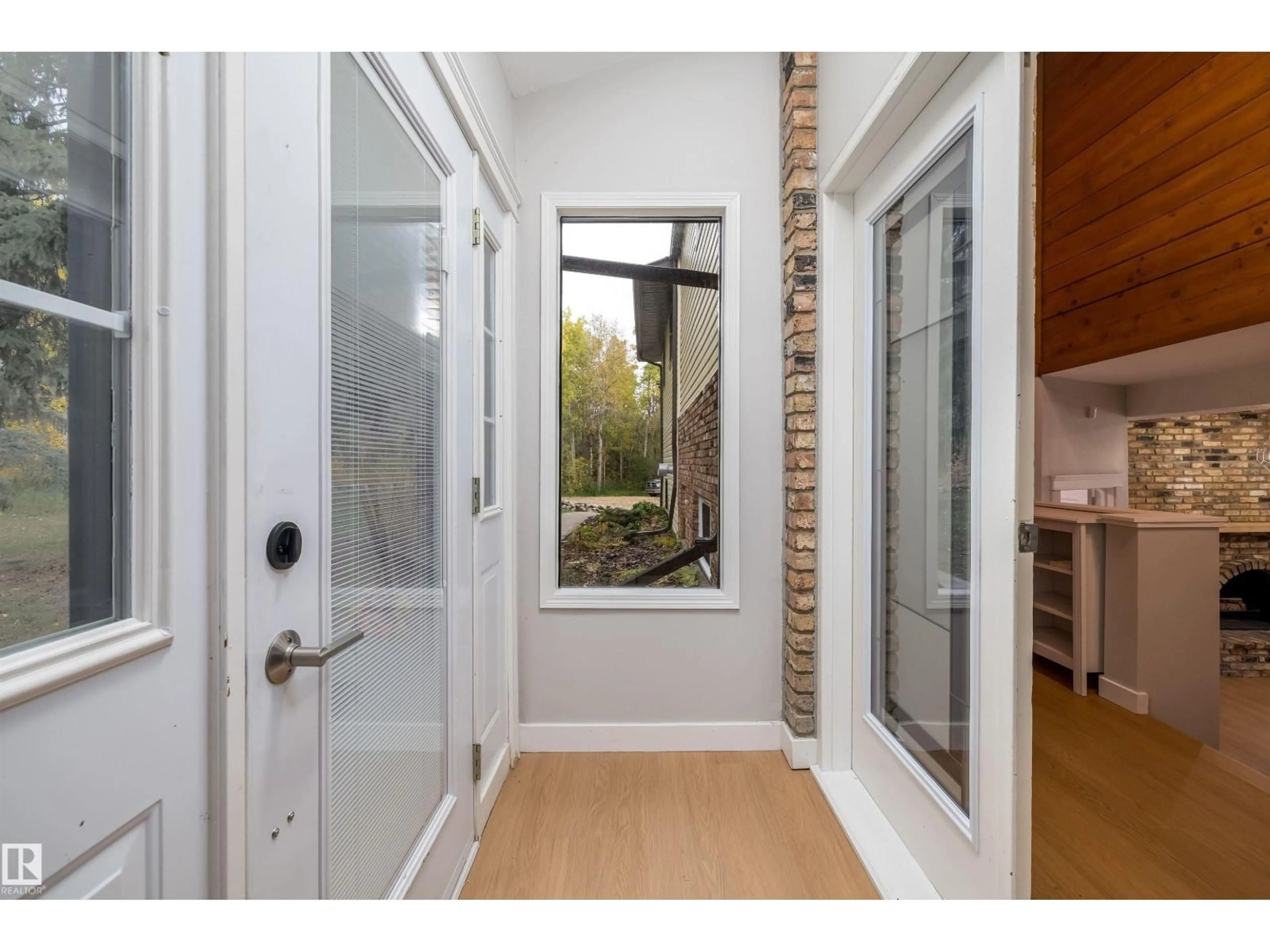 Indoor entryway for 52470 - 73 RANGE ROAD 221, Rural Strathcona County Alberta T8E2H8