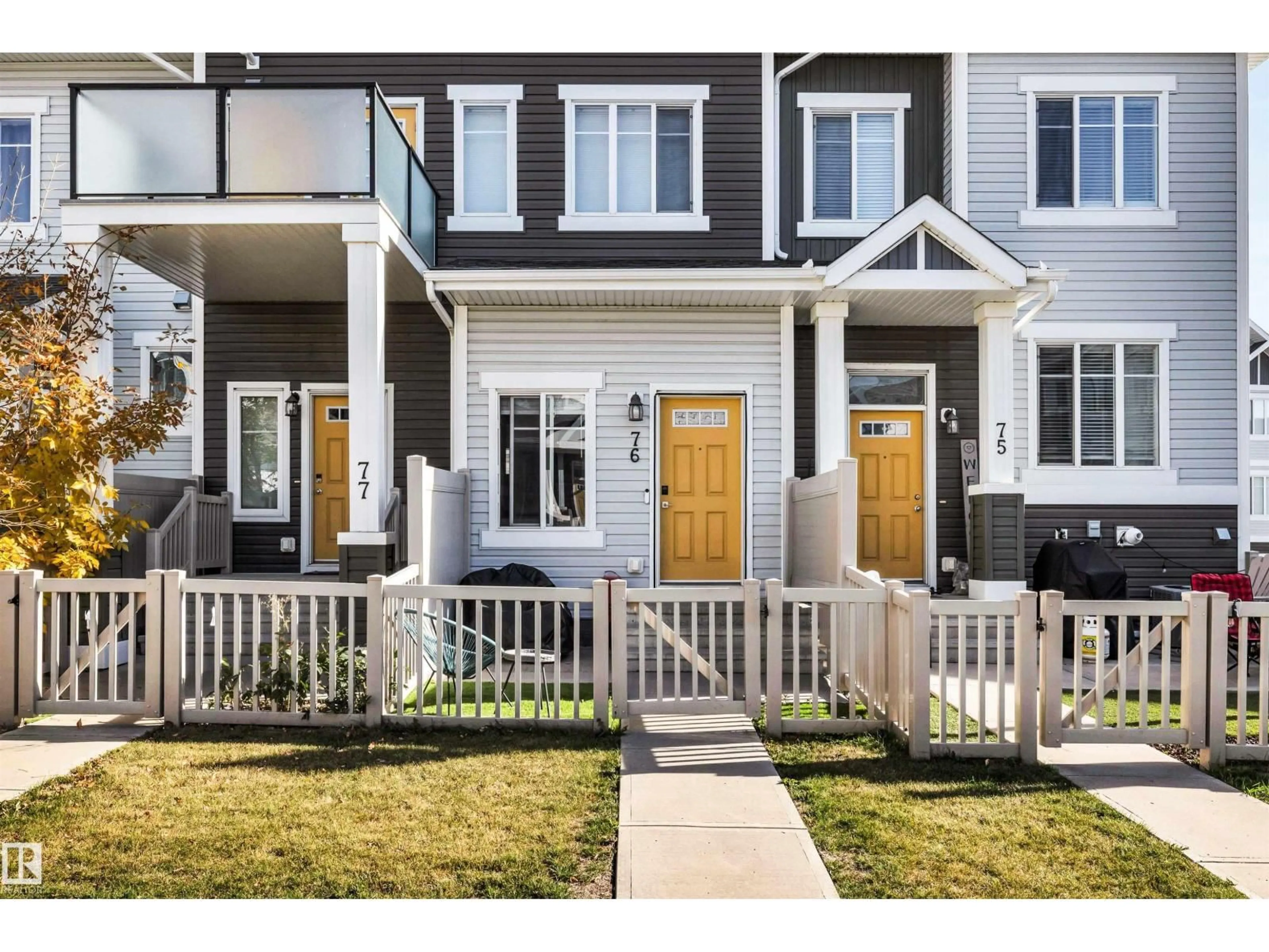 Home with vinyl exterior material, street for 76 - 2905 141 ST, Edmonton Alberta T6W3M4