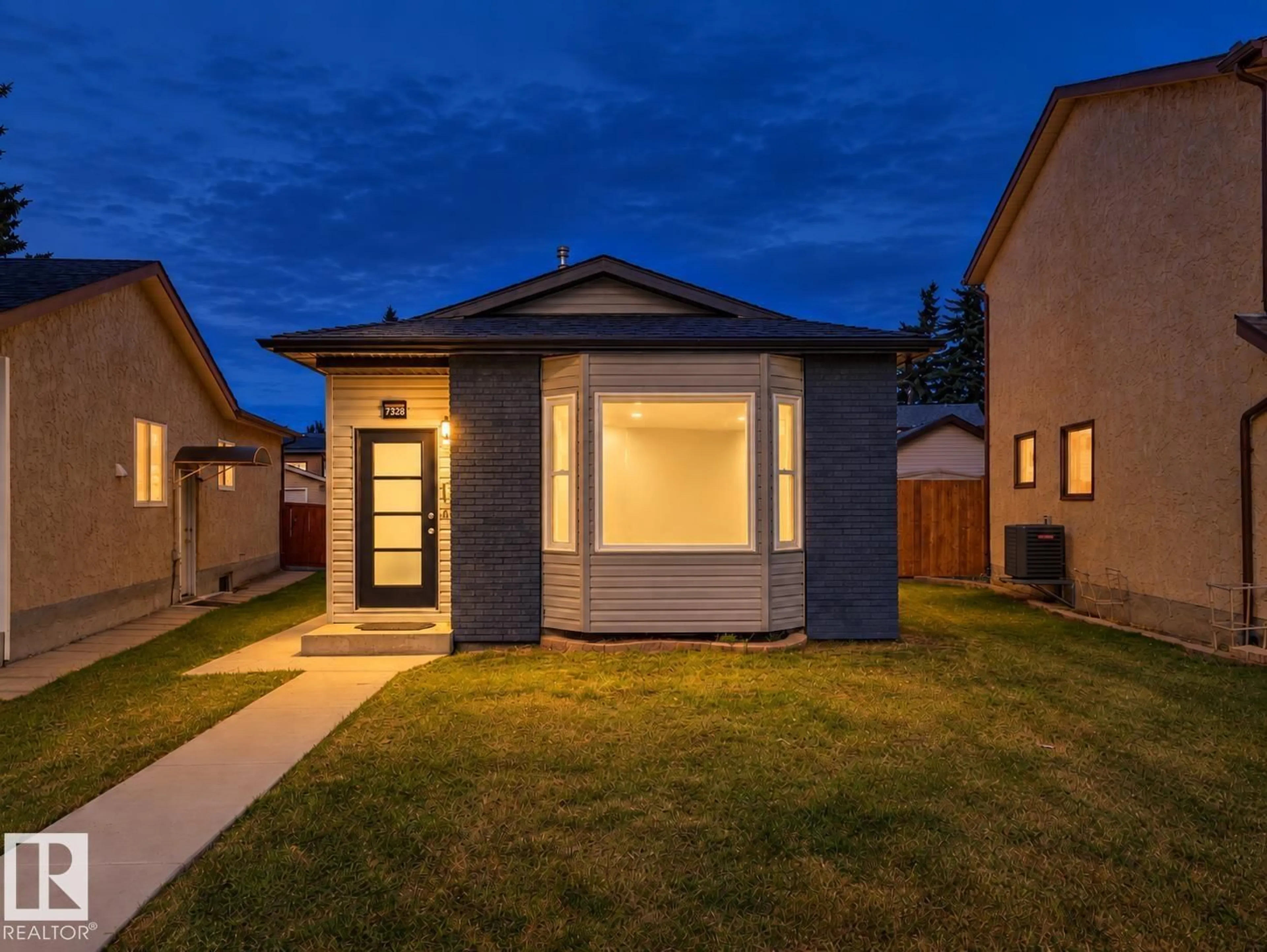 Home with vinyl exterior material, street for NW - 7328 183B ST, Edmonton Alberta T5T3Z8