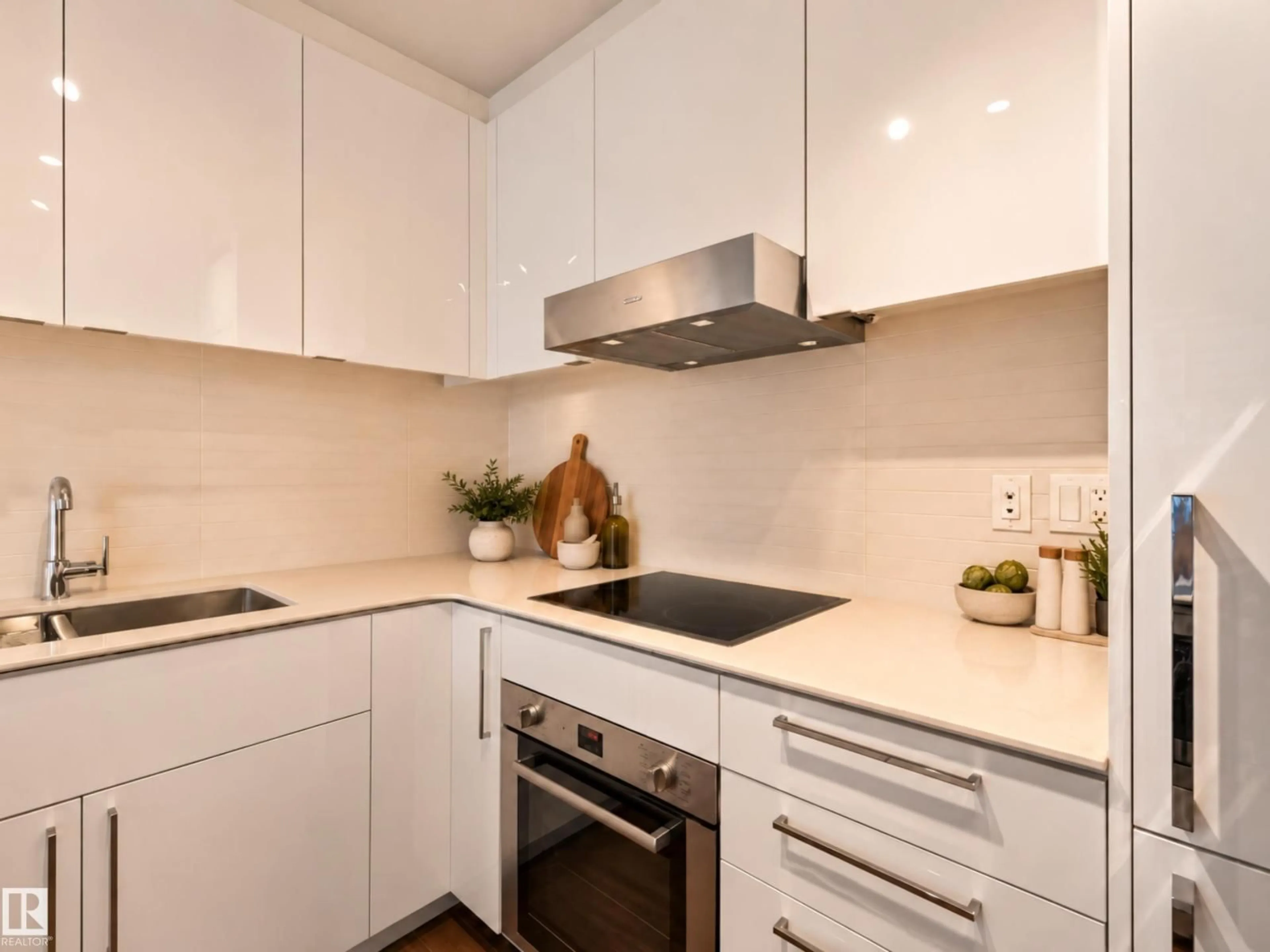 Standard kitchen, unknown for 10360 - 2609 102 ST, Edmonton Alberta T5J0K6