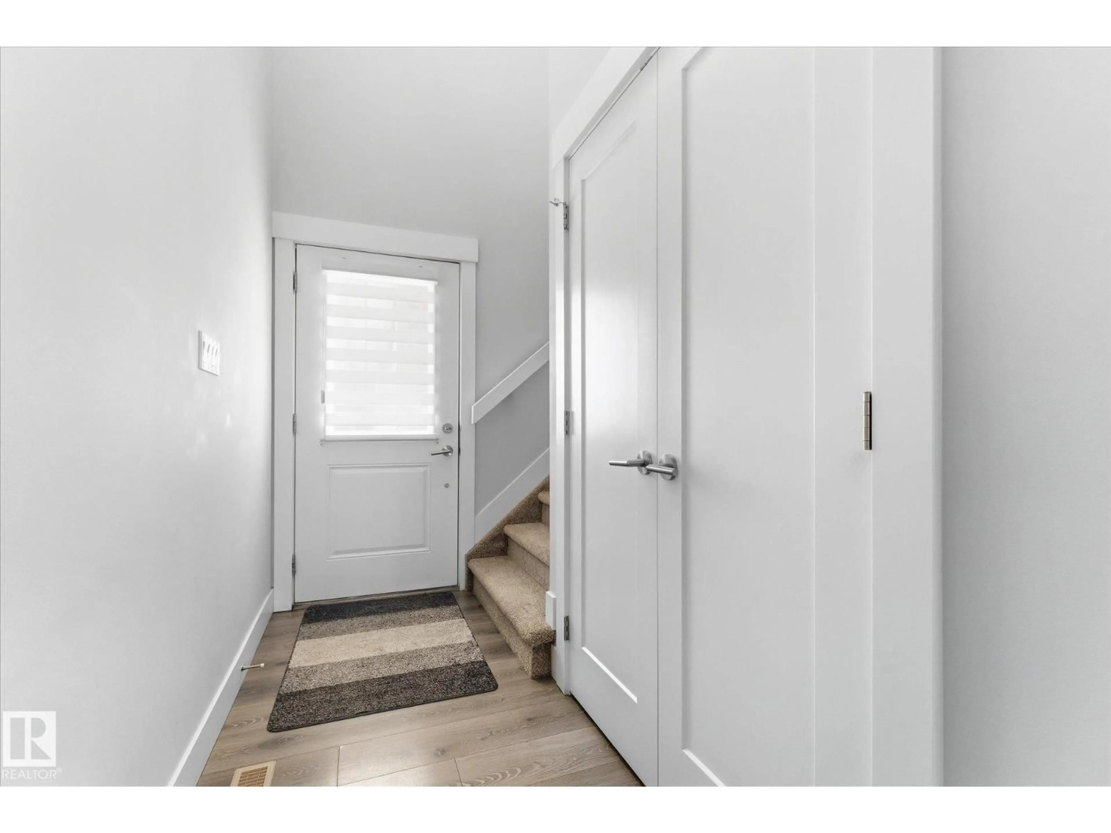 Indoor entryway for #15 - 4835 WRIGHT DR, Edmonton Alberta T6W3T2