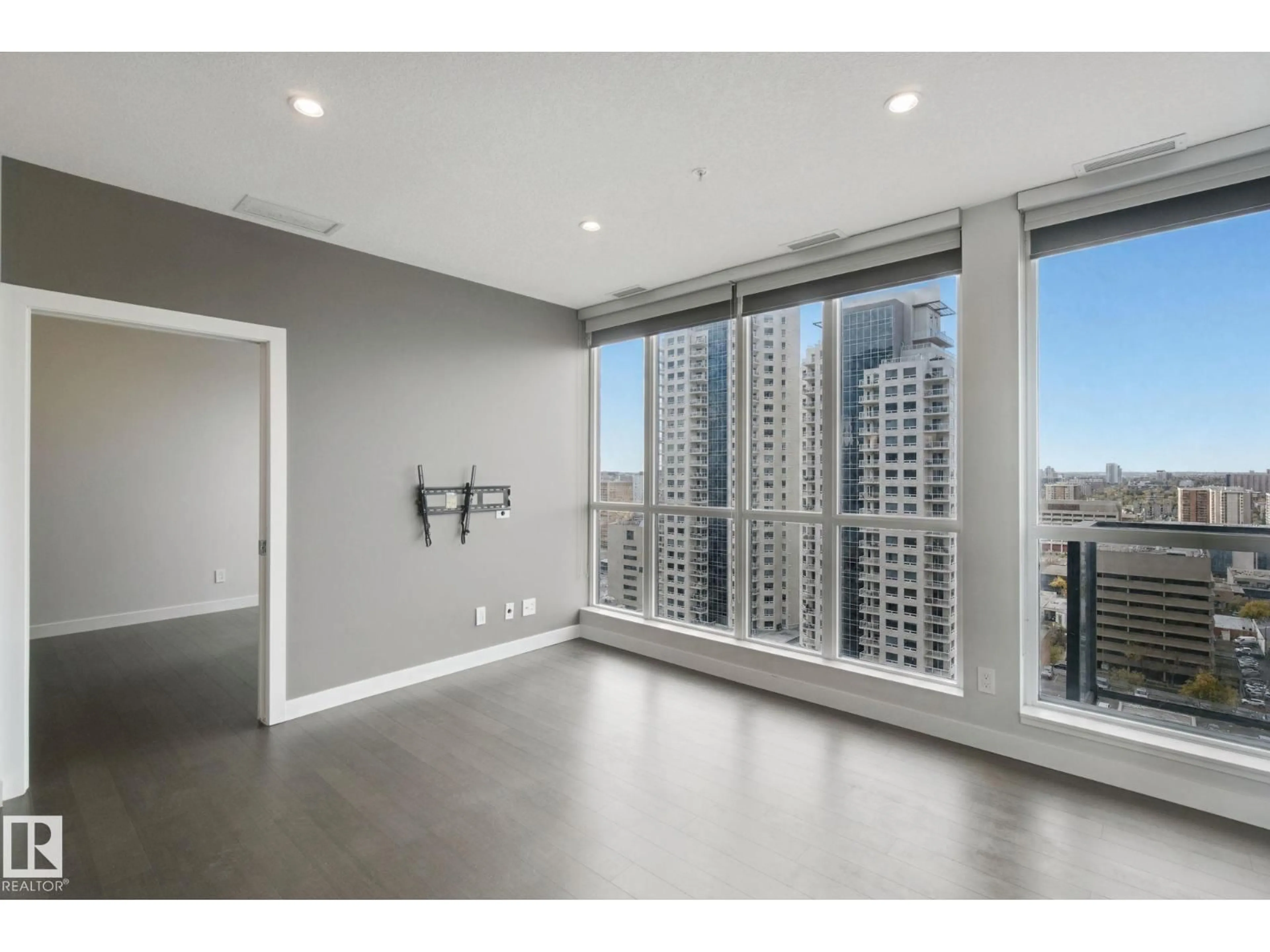 A pic of a room for 1806 10238 103 ST NW, Edmonton Alberta T5J0G6