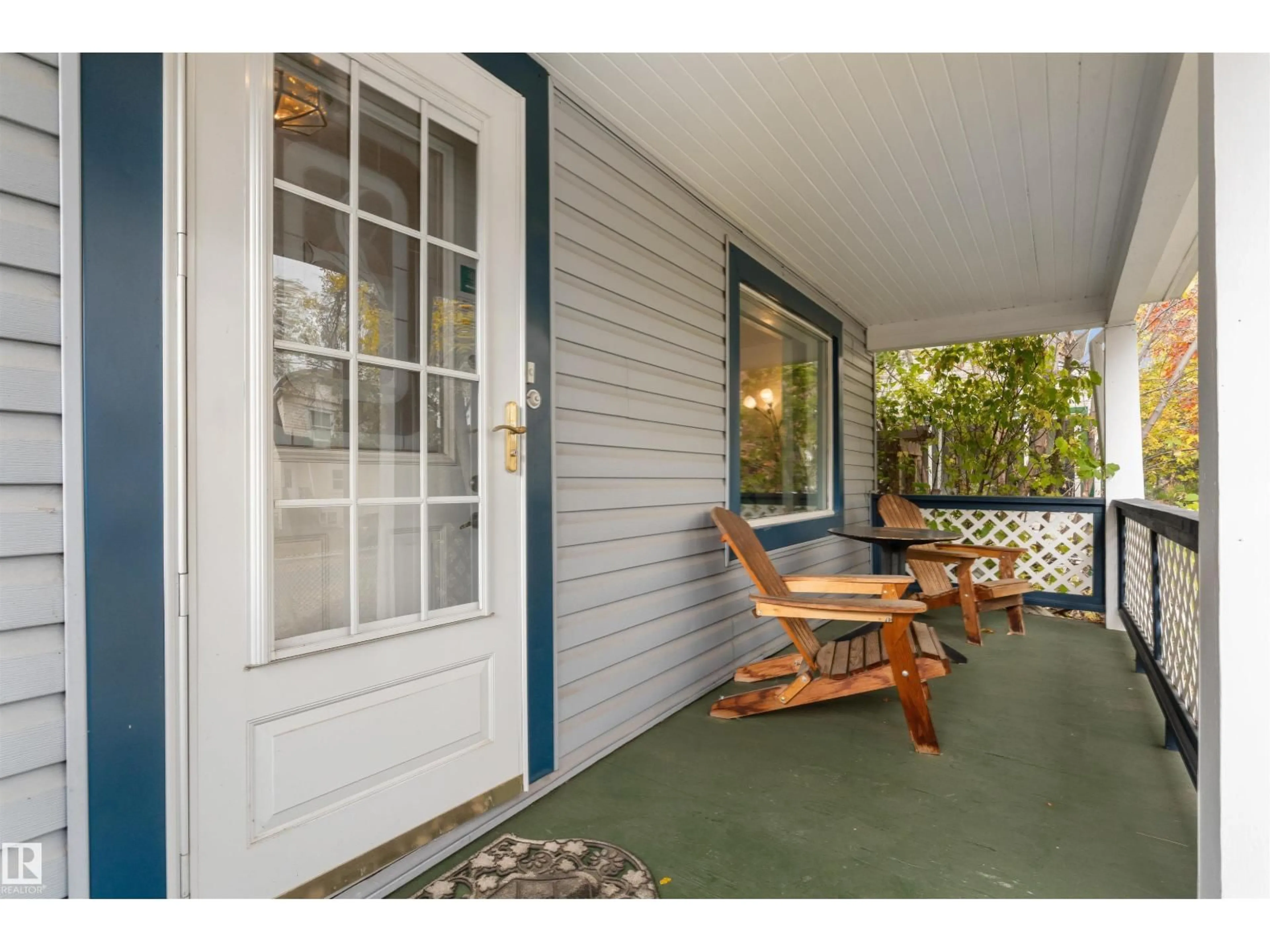 Patio, street for 11514 93 ST, Edmonton Alberta T5G1C7