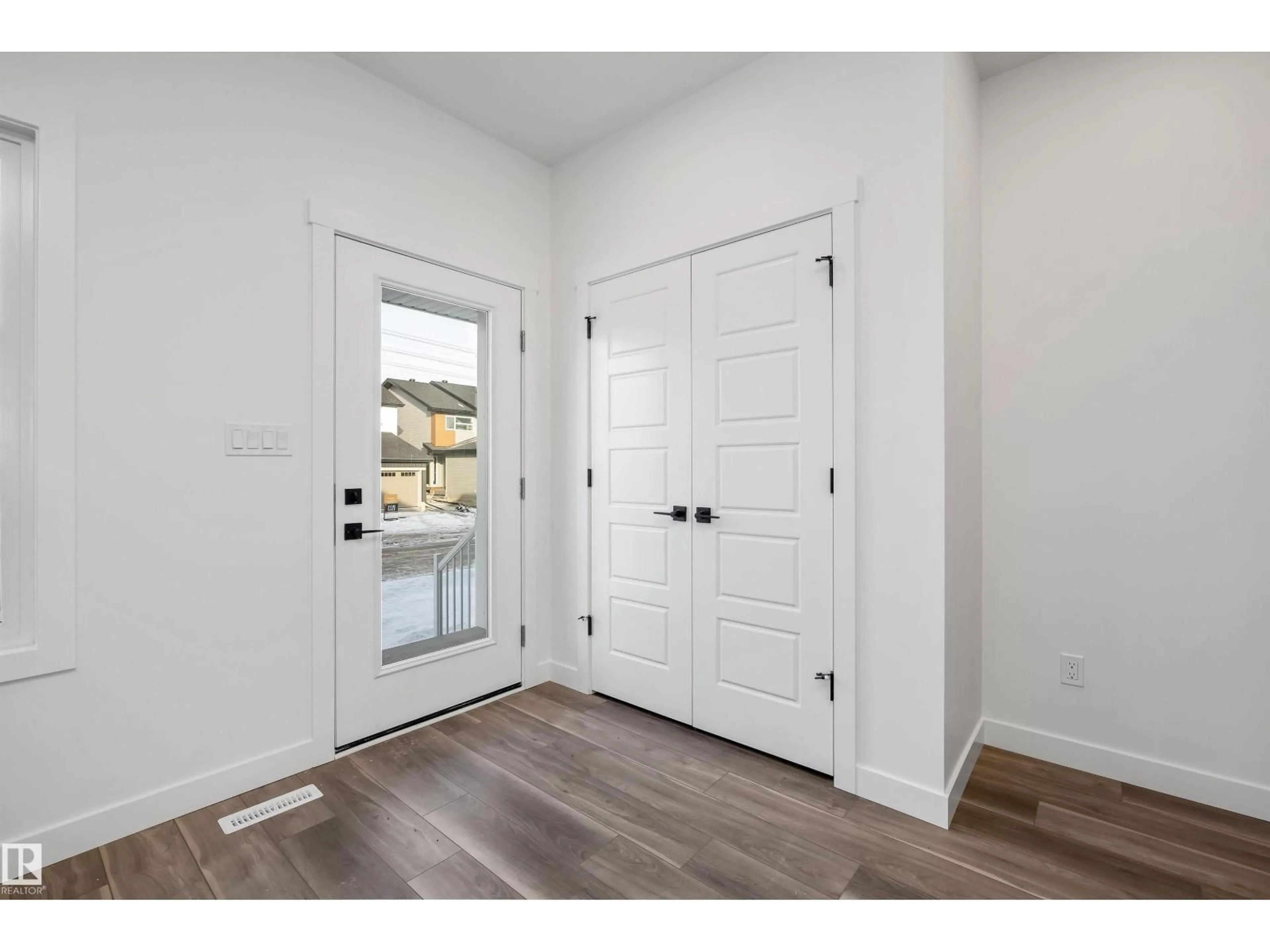 Indoor entryway for NW - 18847 29 AV, Edmonton Alberta T6M3C5