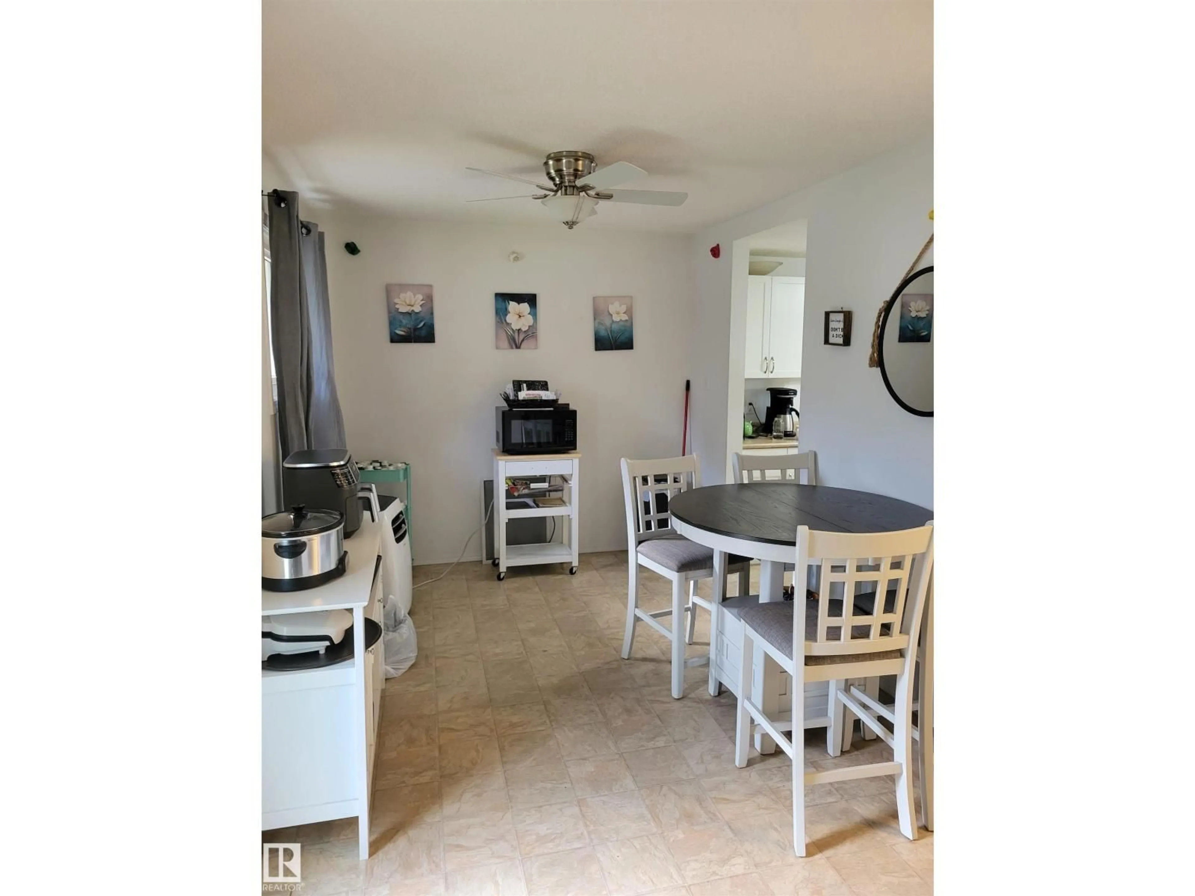 A pic of a room for 129 ABBOTTSFIELD RD, Edmonton Alberta T5W4S9