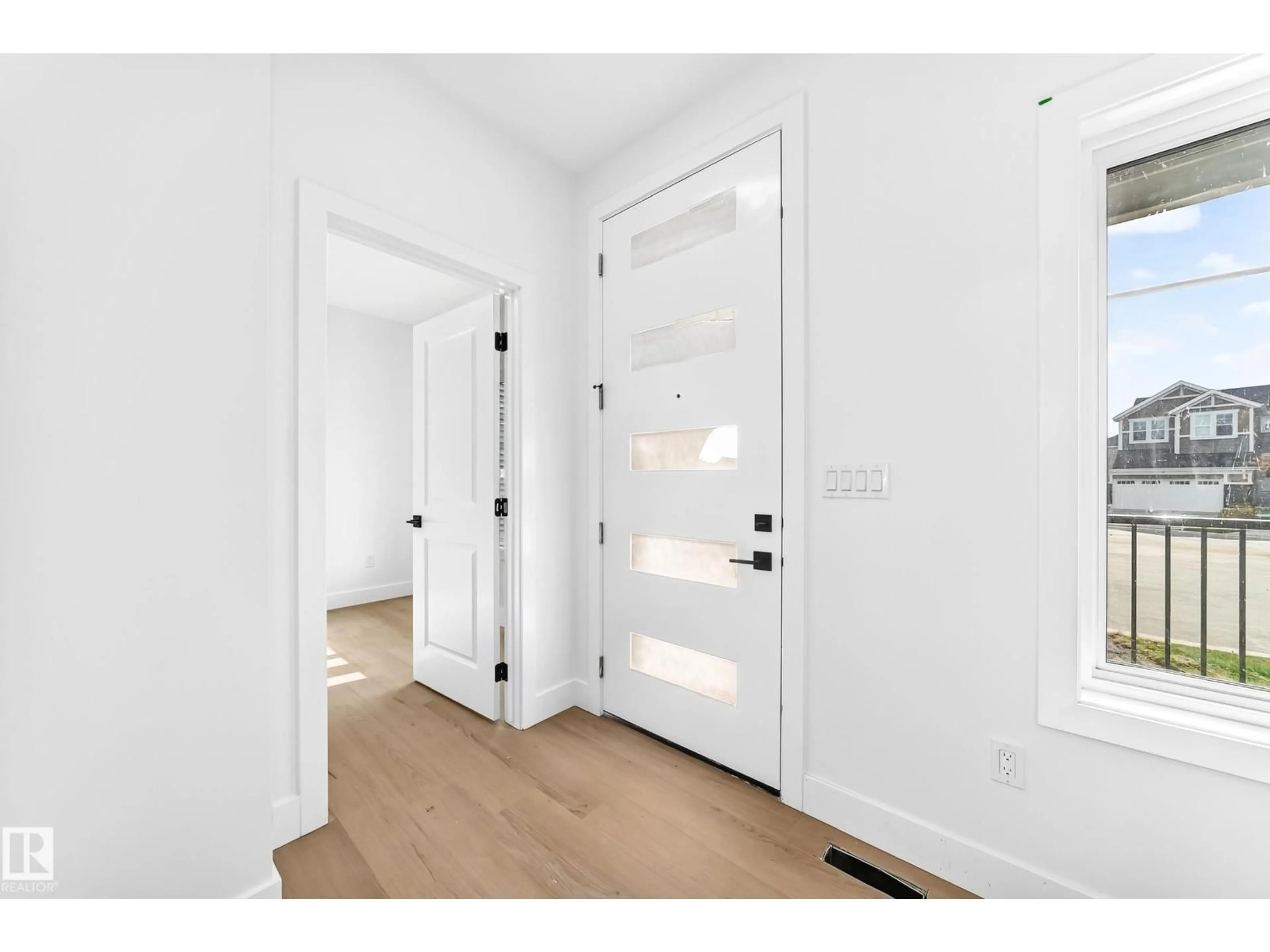 Indoor entryway for HO - 4 STURTZ, Leduc Alberta T9E1M6