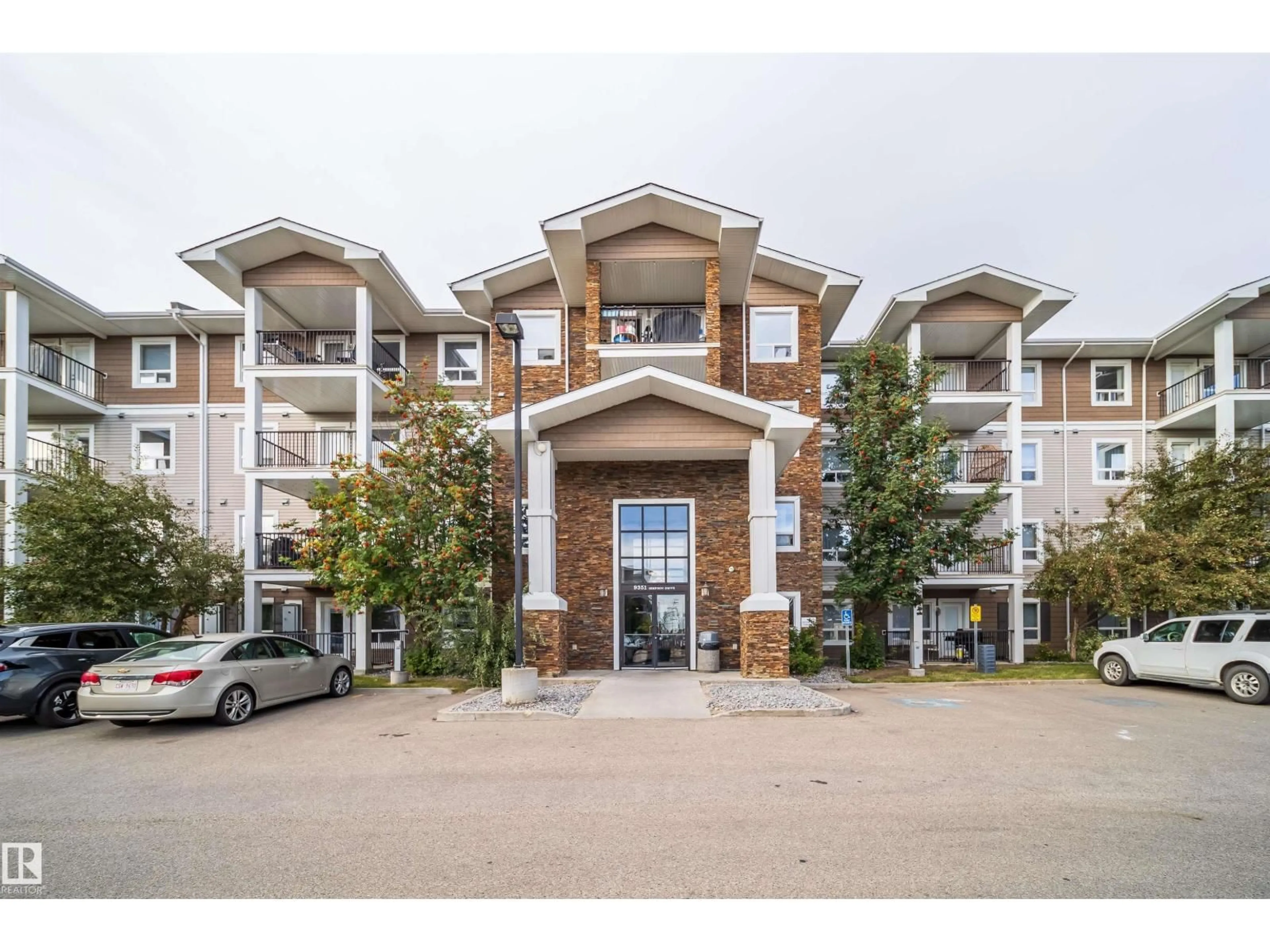 Unknown for 9351 - 3114 SIMPSON DR, Edmonton Alberta T6R0N4