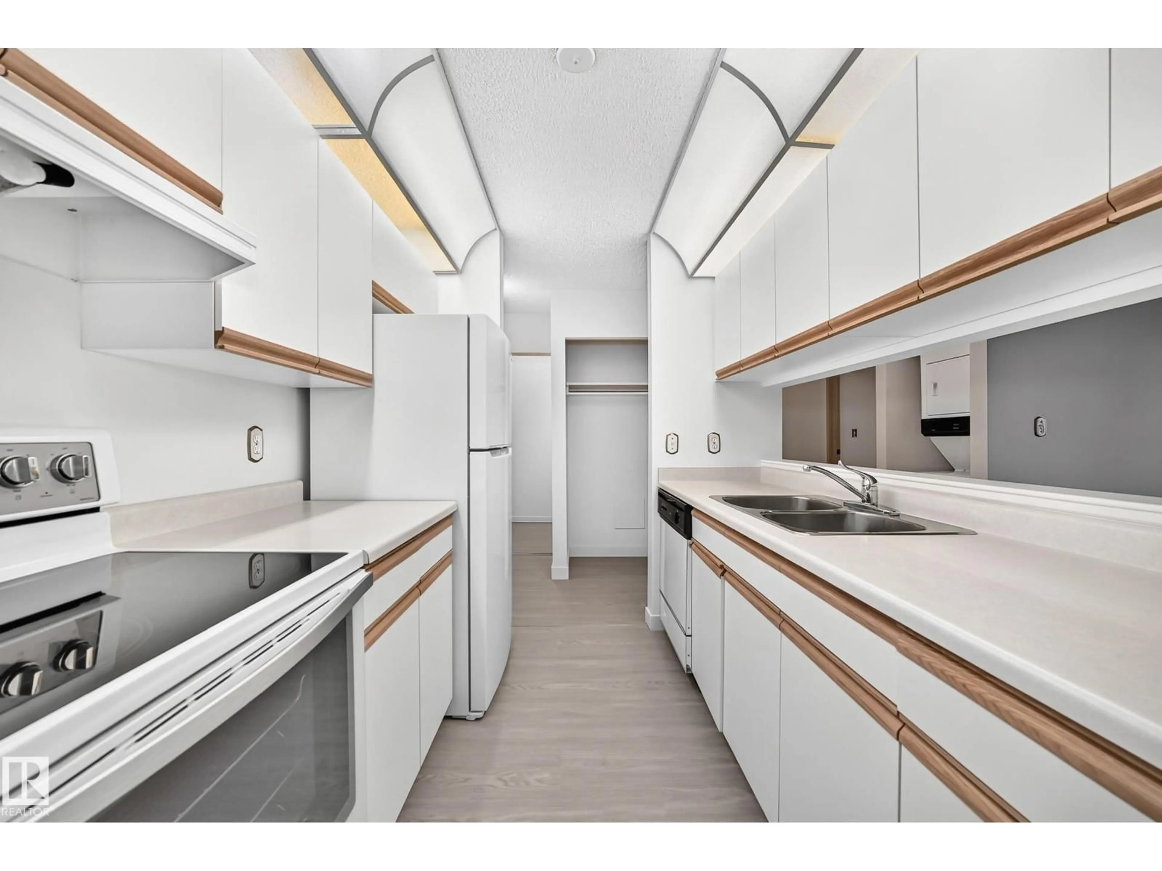 Standard kitchen, unknown for 109 - 11620 9A AV NW, Edmonton Alberta T6J7B4