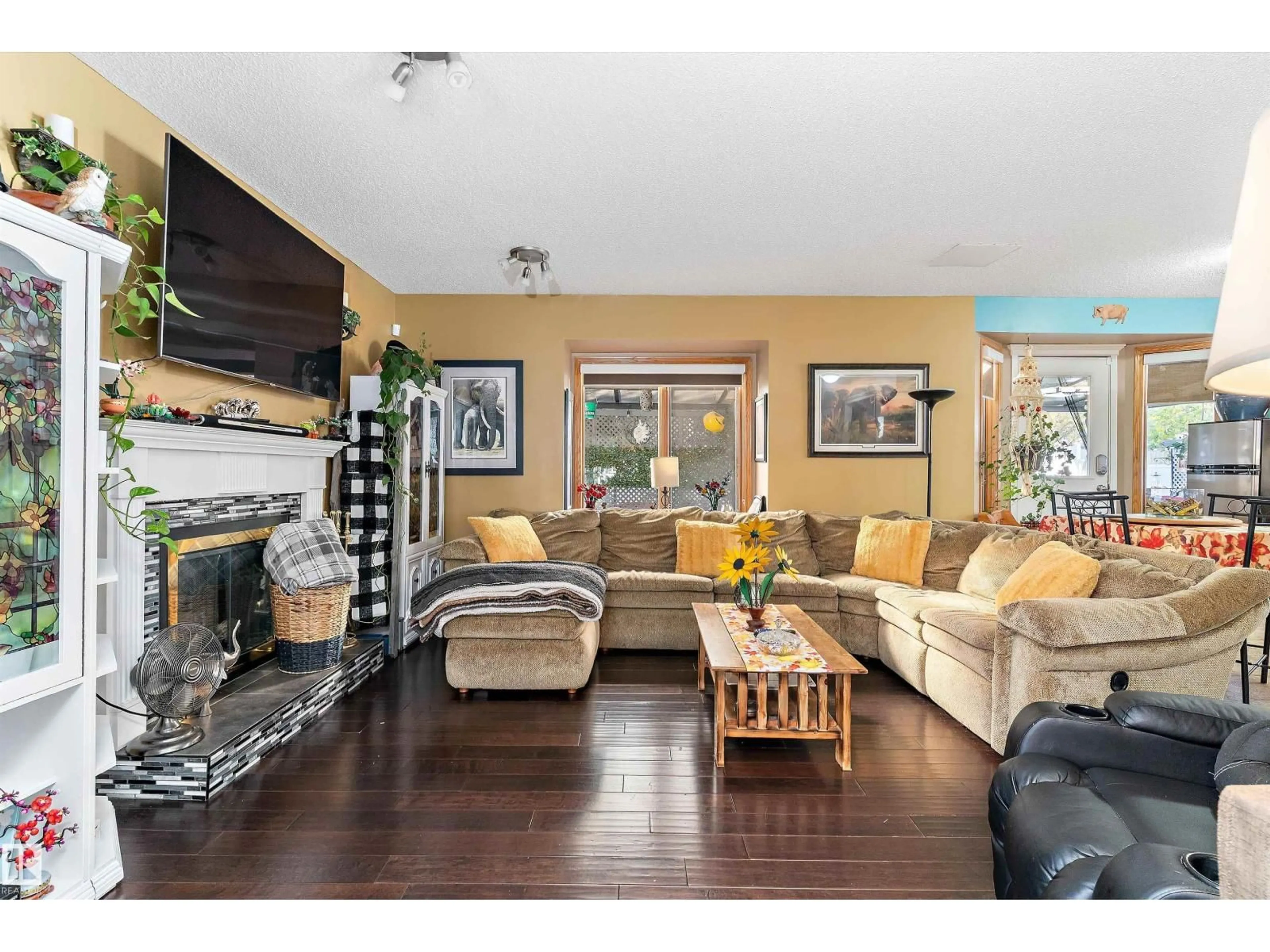 Living room with furniture, unknown for 210 WEST LIBERTY CR, Millet Alberta T0C1Z0