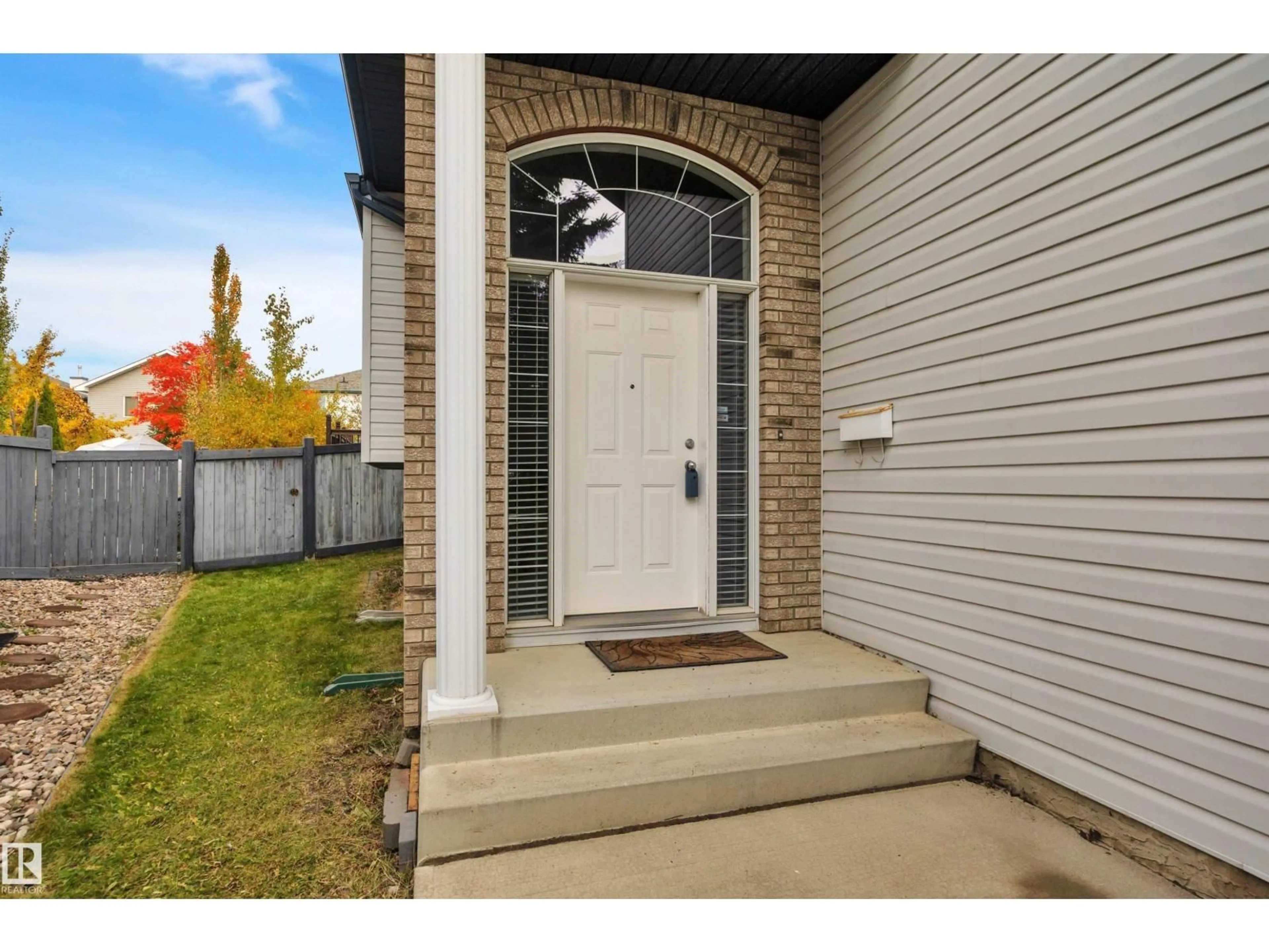 Unknown for 2056 BLACKMUD CREEK DR, Edmonton Alberta T6W1E7