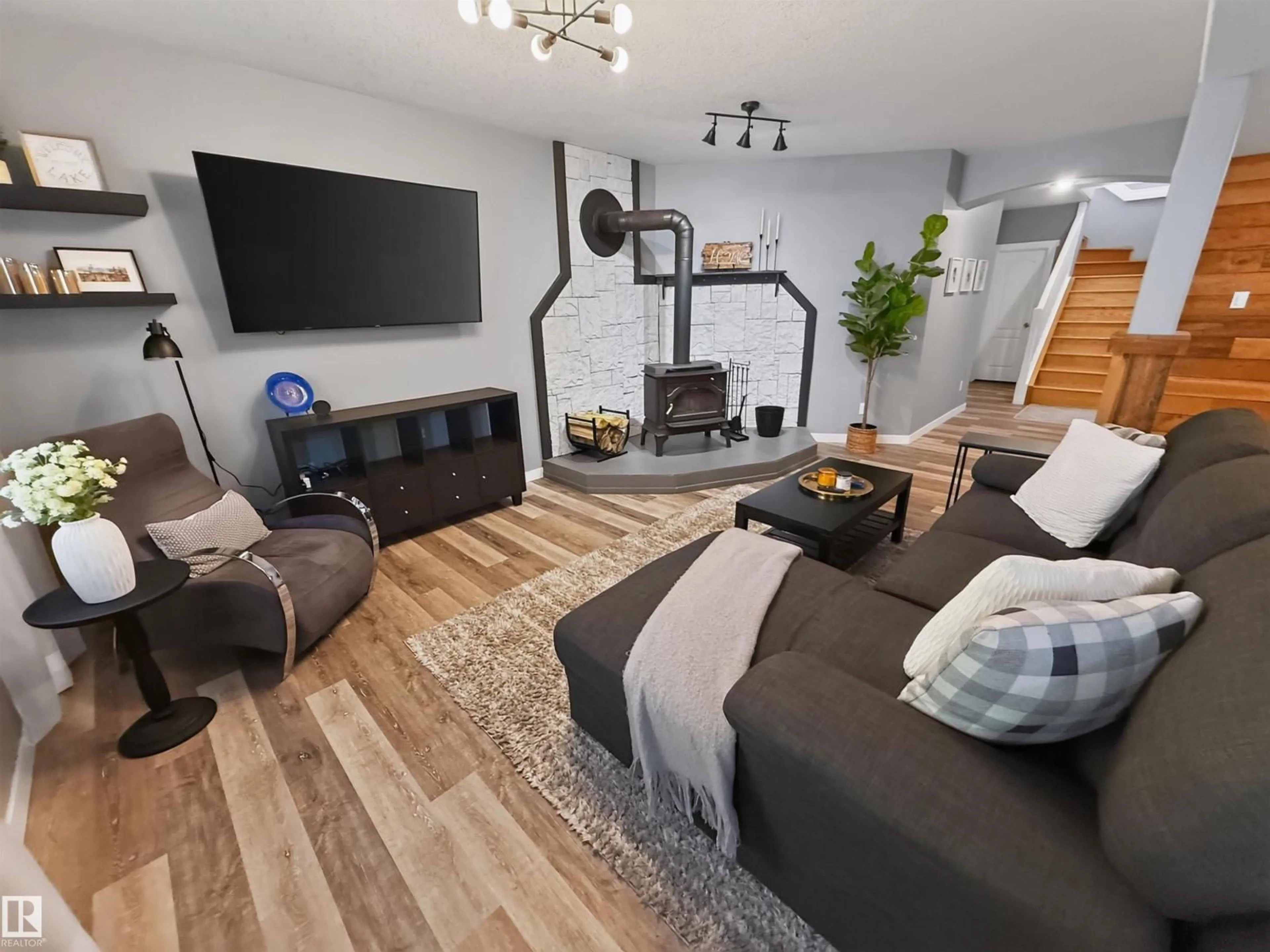 Living room with furniture, unknown for 6 - 53102 RGE ROAD 31, Rural Parkland County Alberta T0E0N0