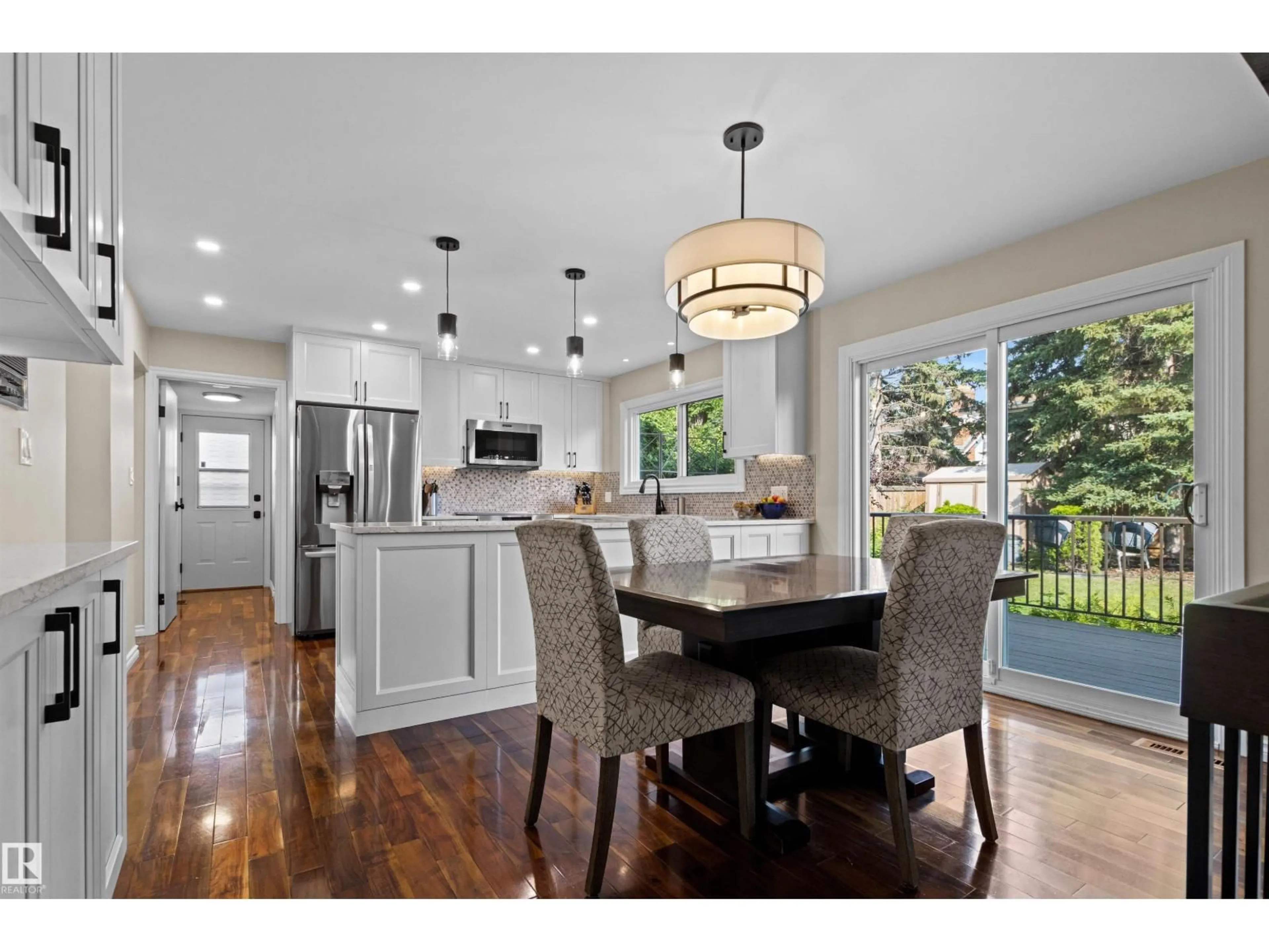 Open concept kitchen, unknown for 11118 23A AV, Edmonton Alberta T6J4N9