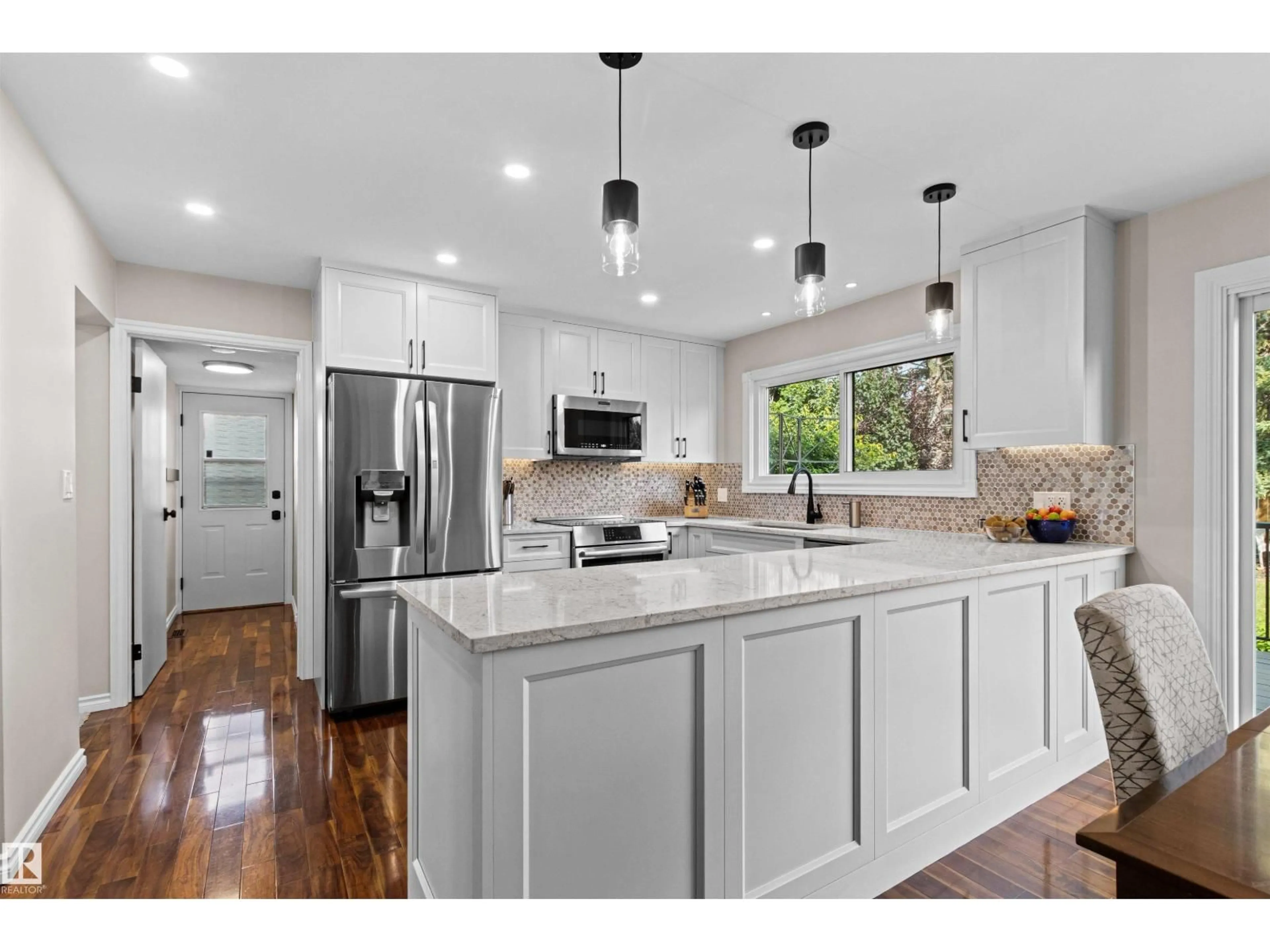 Open concept kitchen, unknown for 11118 23A AV, Edmonton Alberta T6J4N9