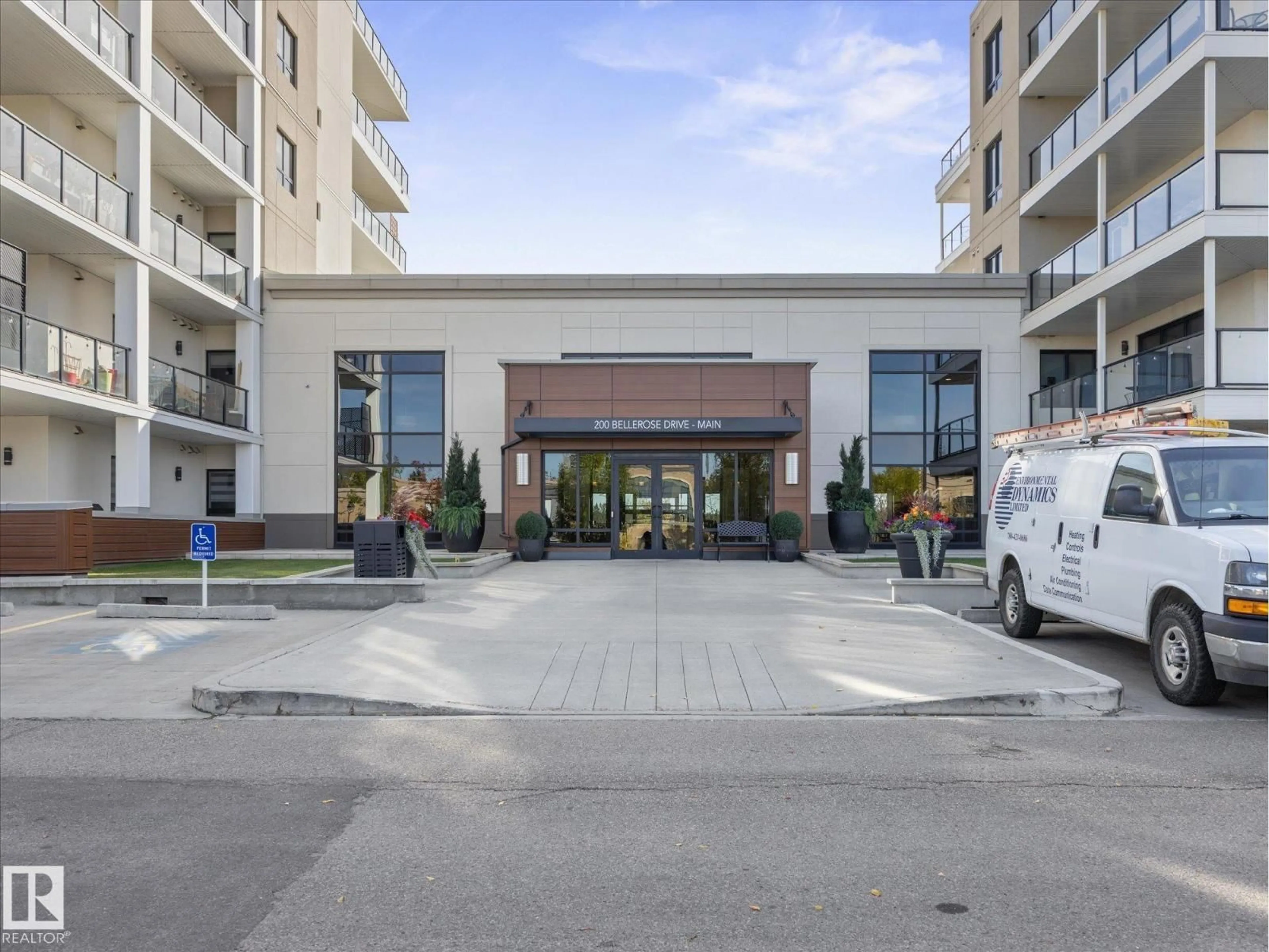 Indoor foyer for #416 - 200 BELLEROSE DR, St. Albert Alberta T8N7P7