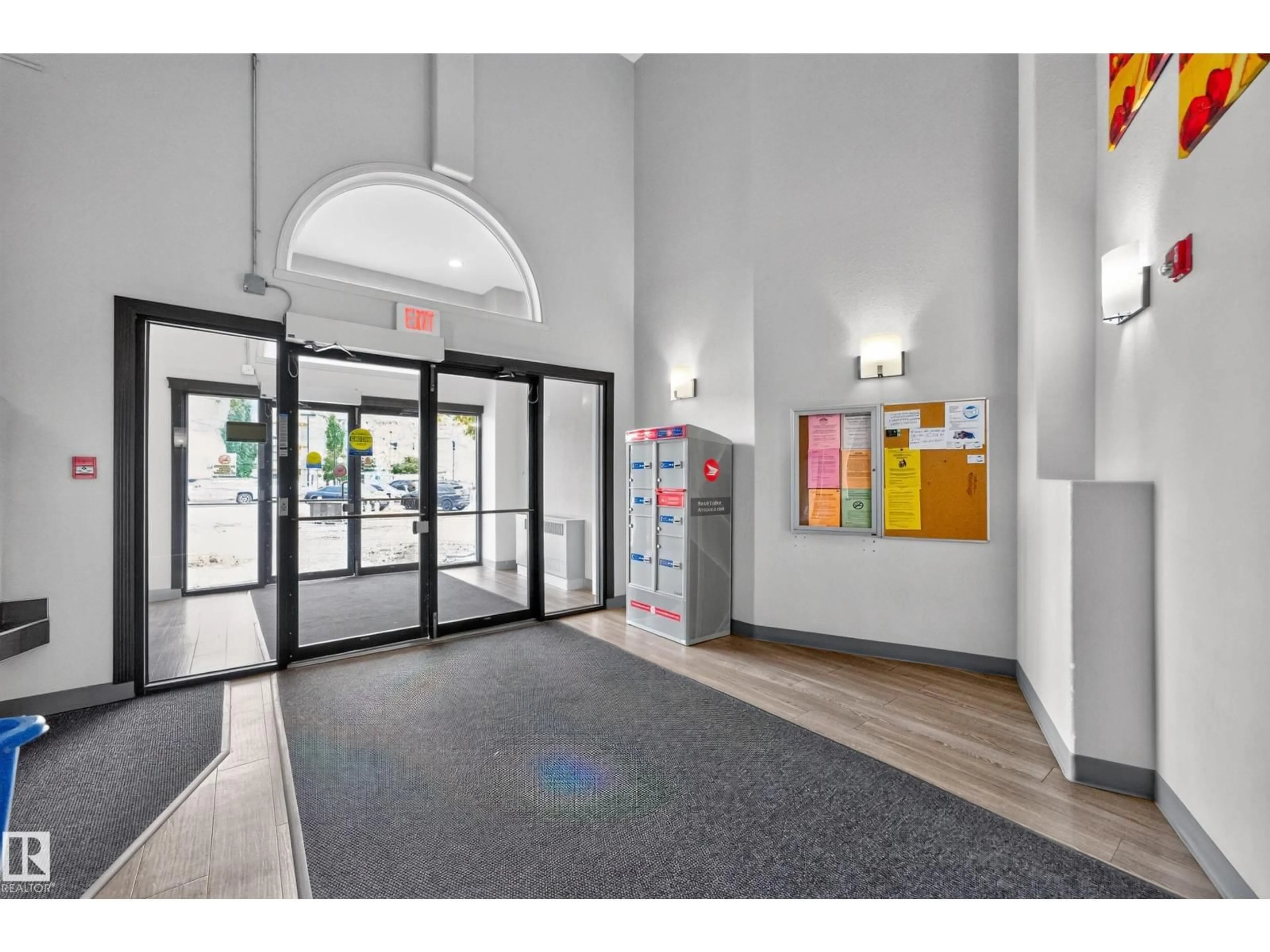 Indoor foyer for #2212 - 2212 CLAREVIEW STATION DR, Edmonton Alberta T5Y0E5