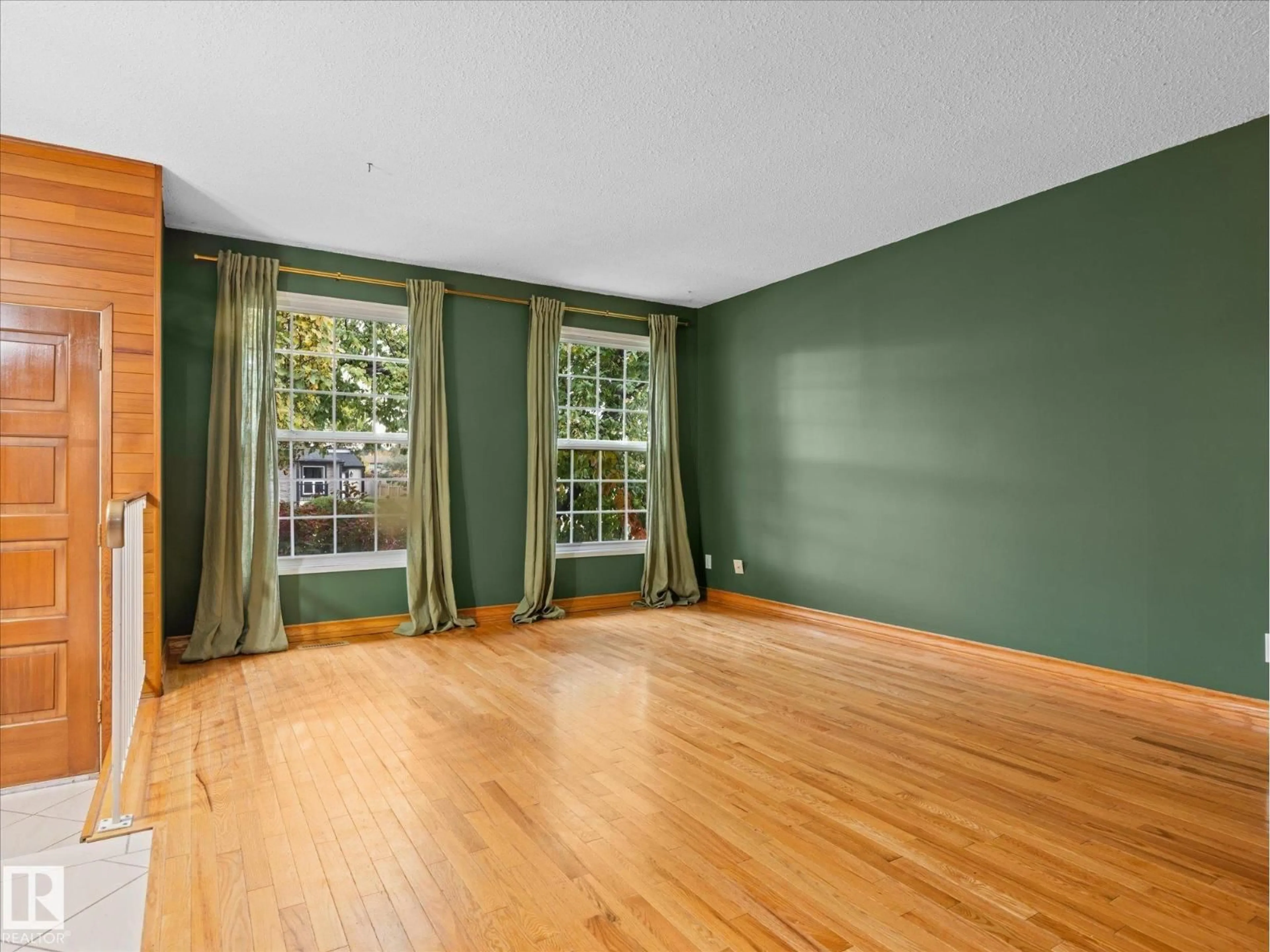 A pic of a room for 13844 30 ST, Edmonton Alberta T5Y1M5