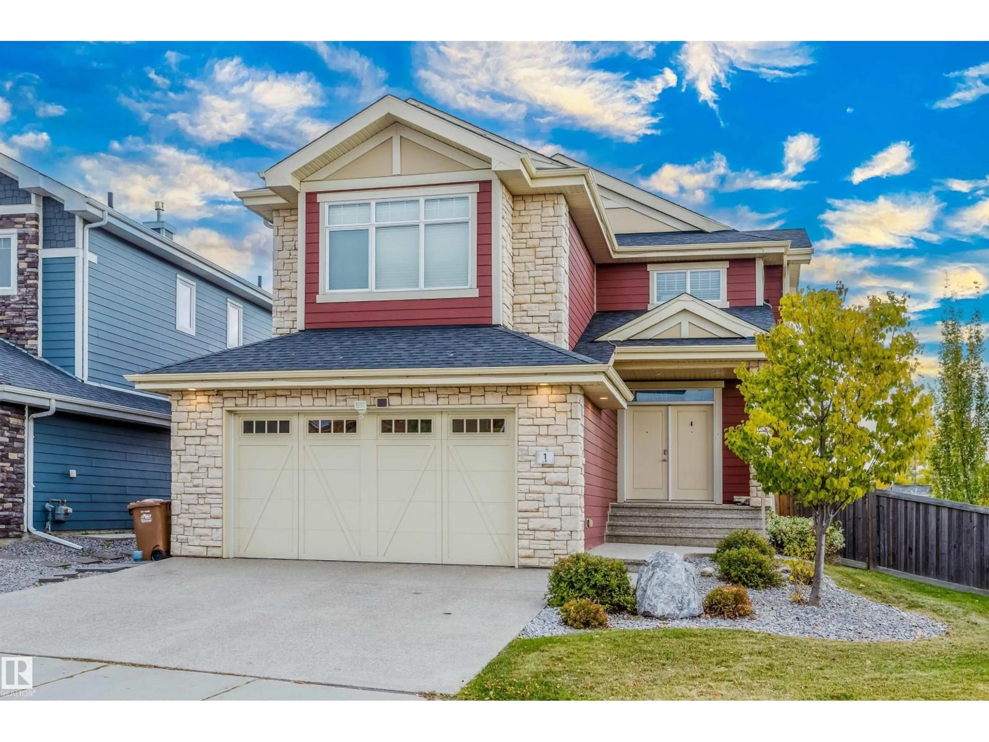 Home with vinyl exterior material, street for 1 EASTVIEW ST, St. Albert Alberta T8N4G4