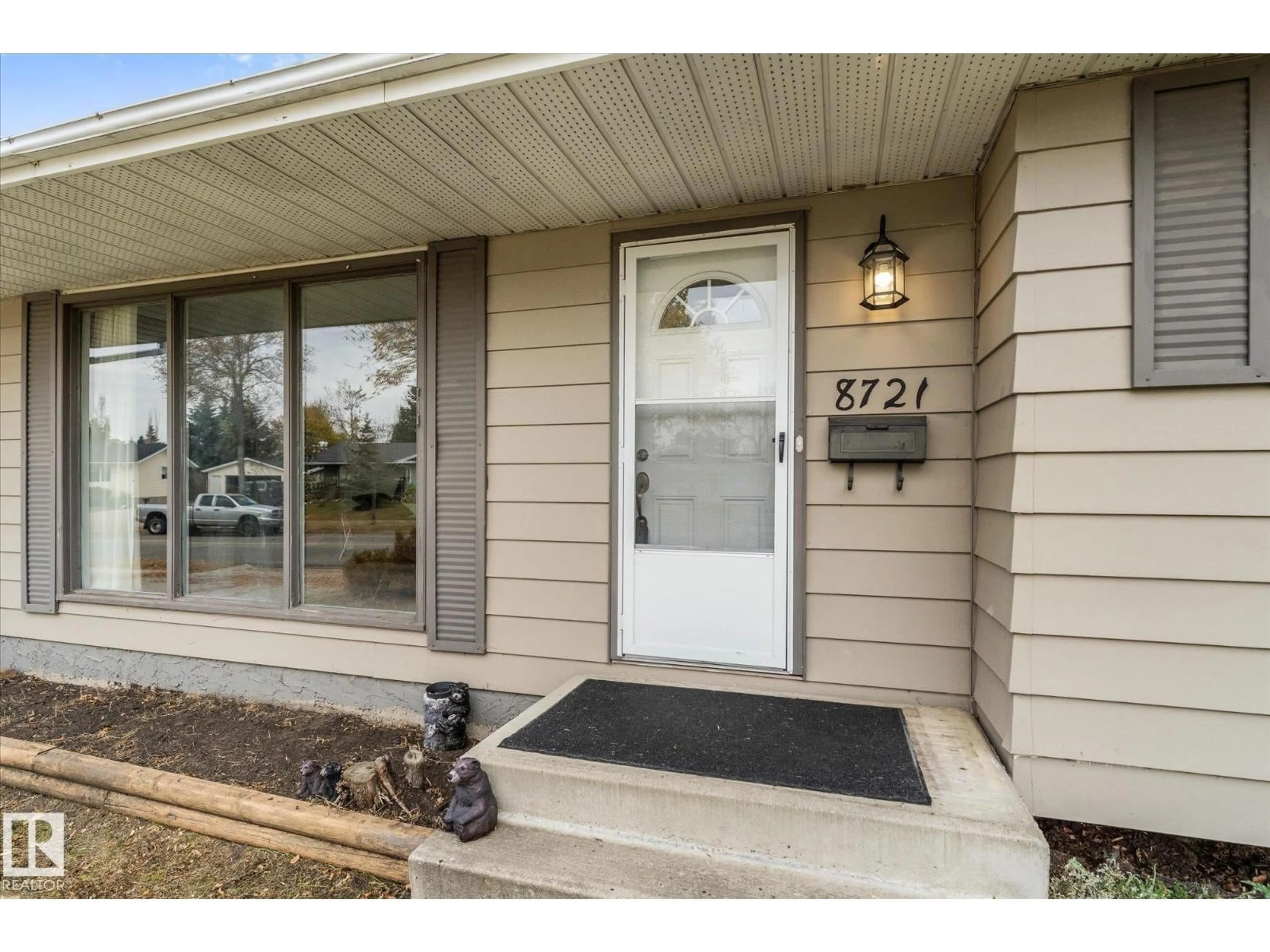 Unknown for 8721 99 AV, Fort Saskatchewan Alberta T8L2Y4