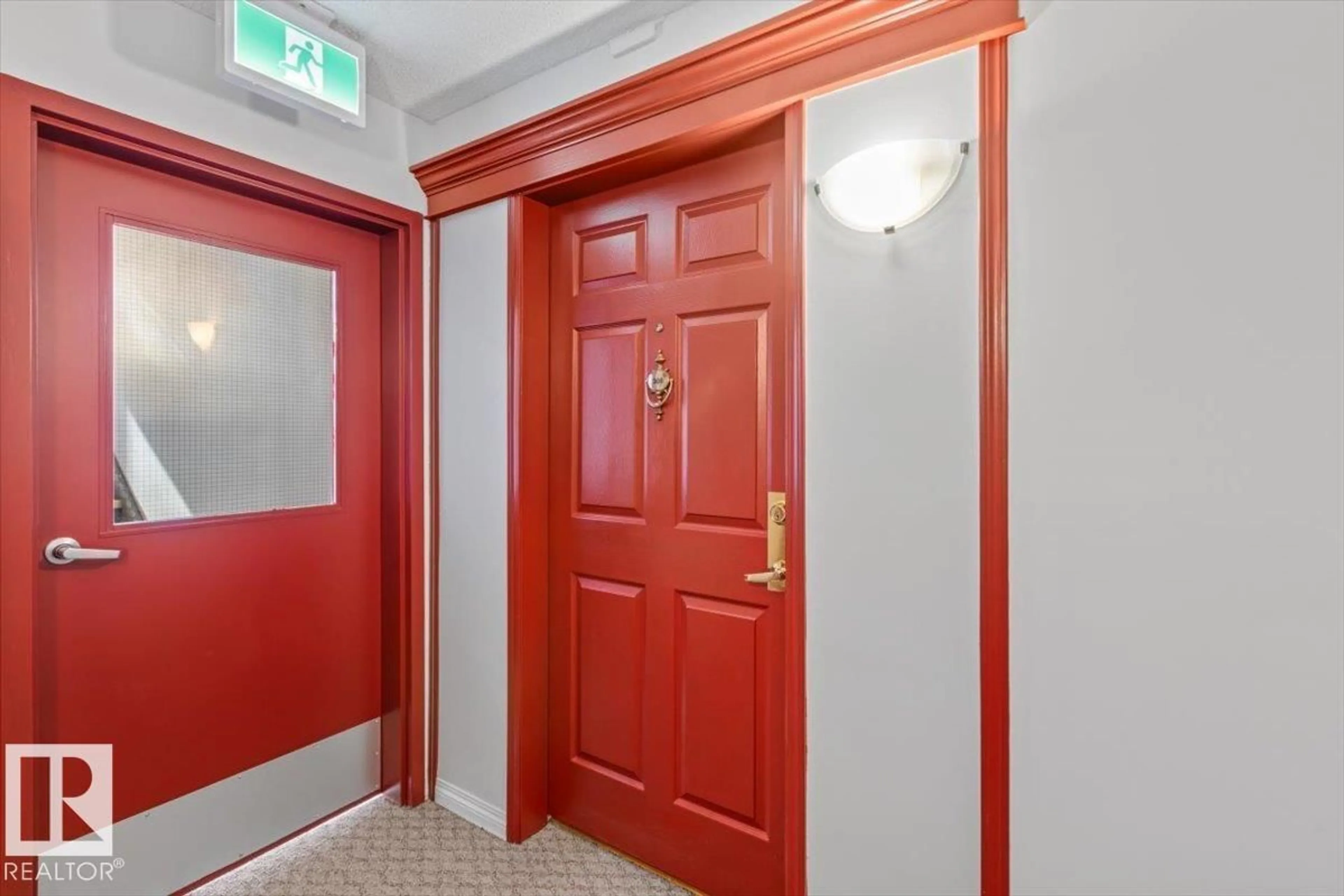 Indoor foyer for 308 - 9760 176 ST, Edmonton Alberta T5T5Z5