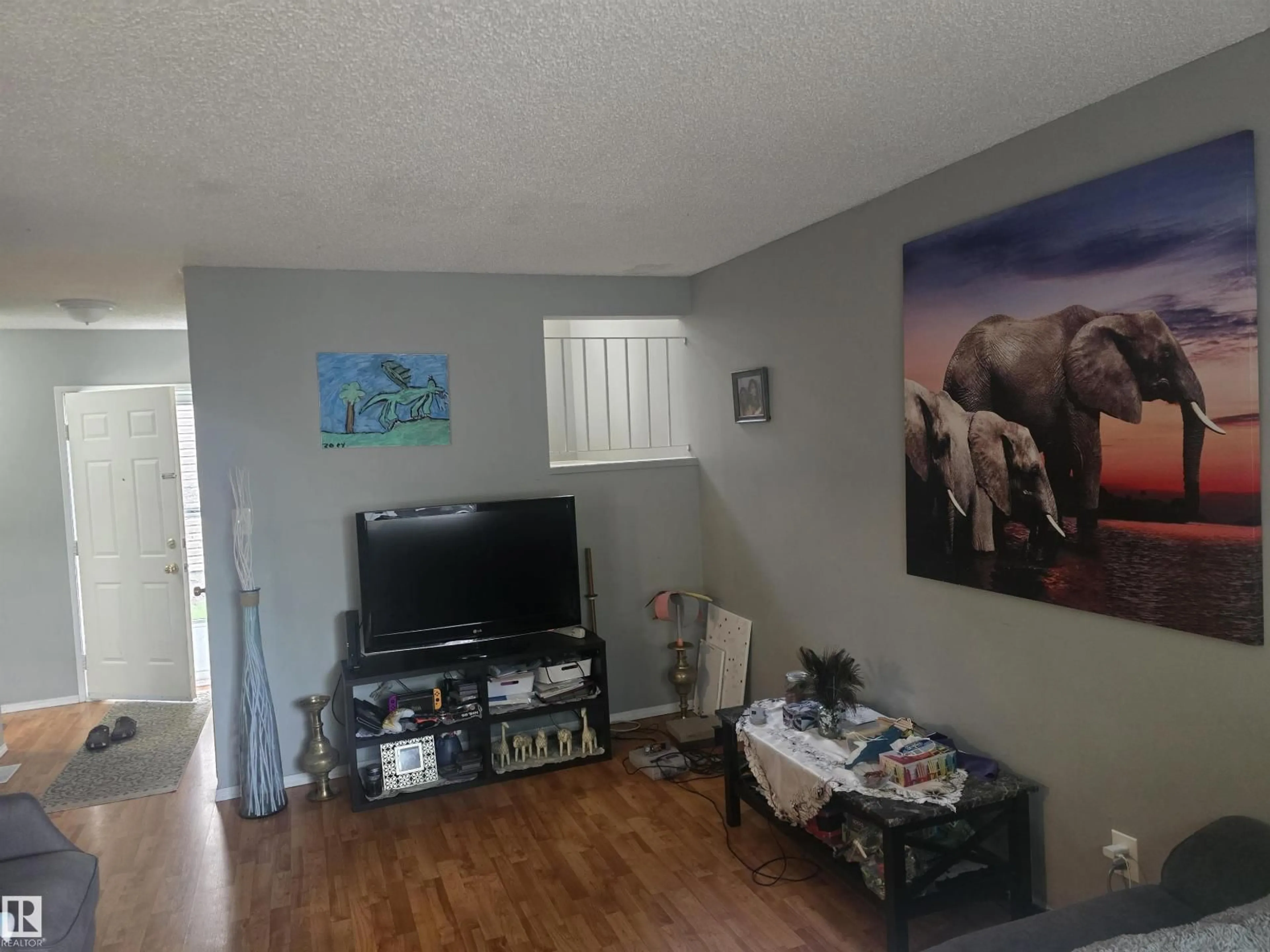 A pic of a room for 2554 79 ST, Edmonton Alberta T6K3Y4