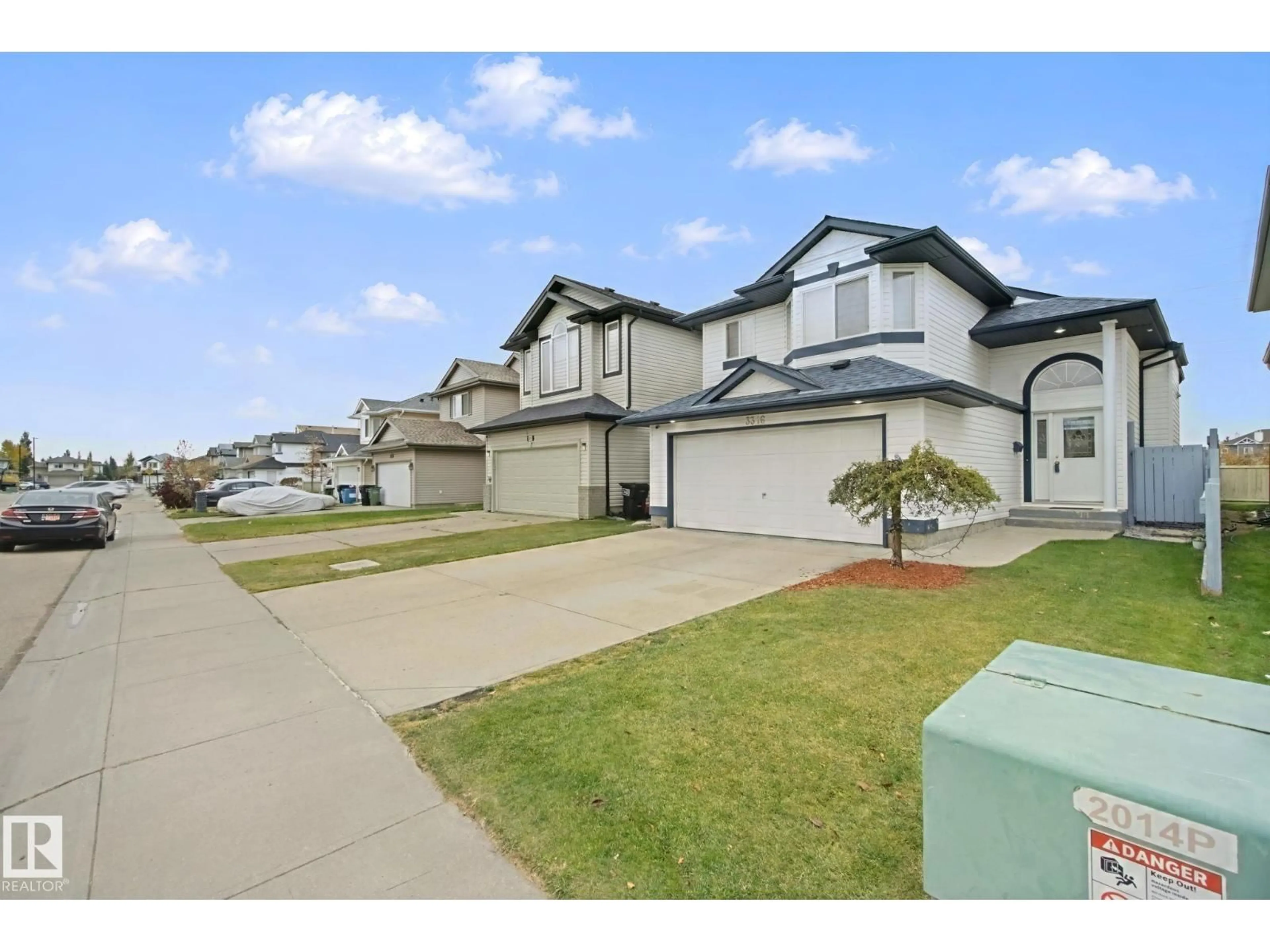 A pic from outside/outdoor area/front of a property/back of a property/a pic from drone, unknown for 3316 26 ST, Edmonton Alberta T6T1Z3