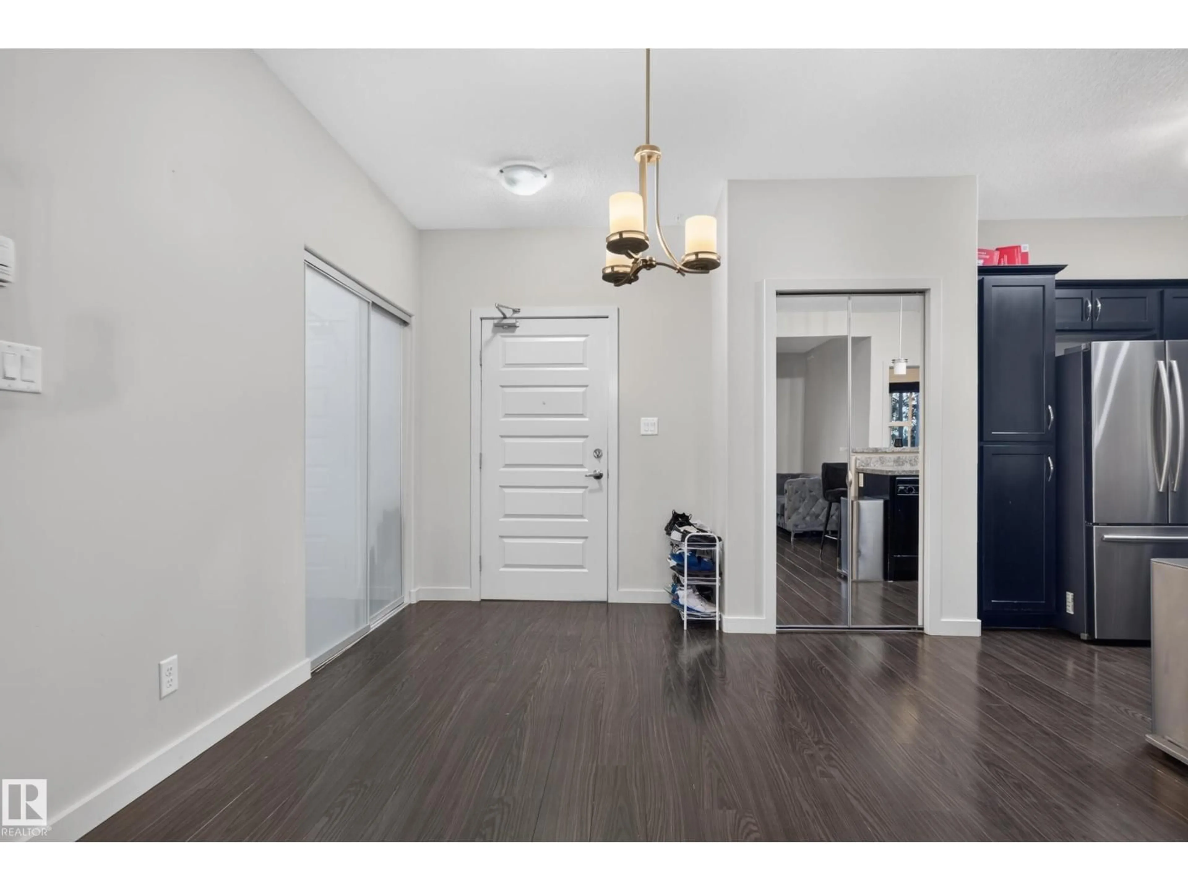 Indoor entryway for 224 - 304 AMBLESIDE LI, Edmonton Alberta T6W0V2