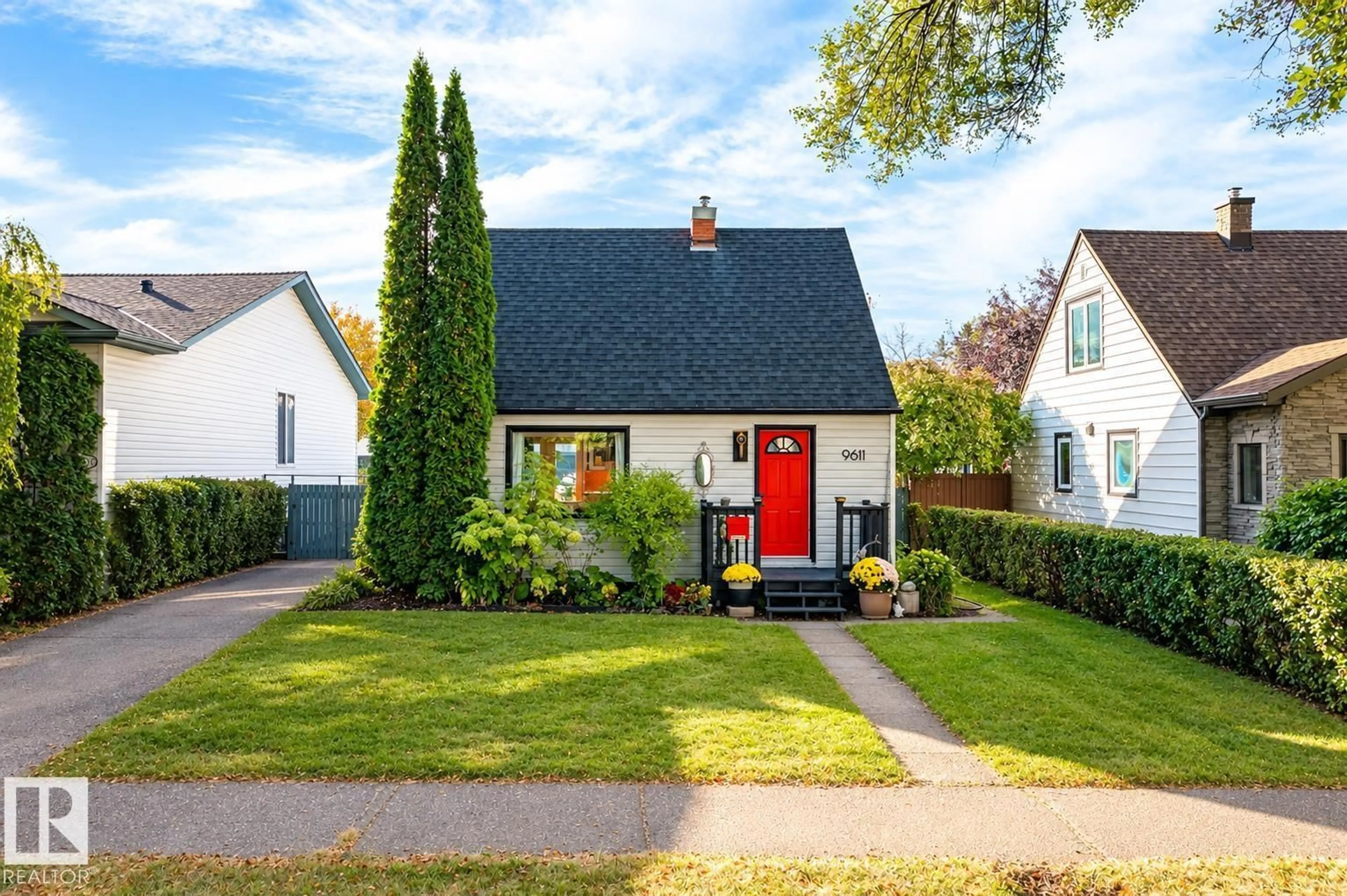 Home with vinyl exterior material, street for 9611 73 AV, Edmonton Alberta T6E1B3