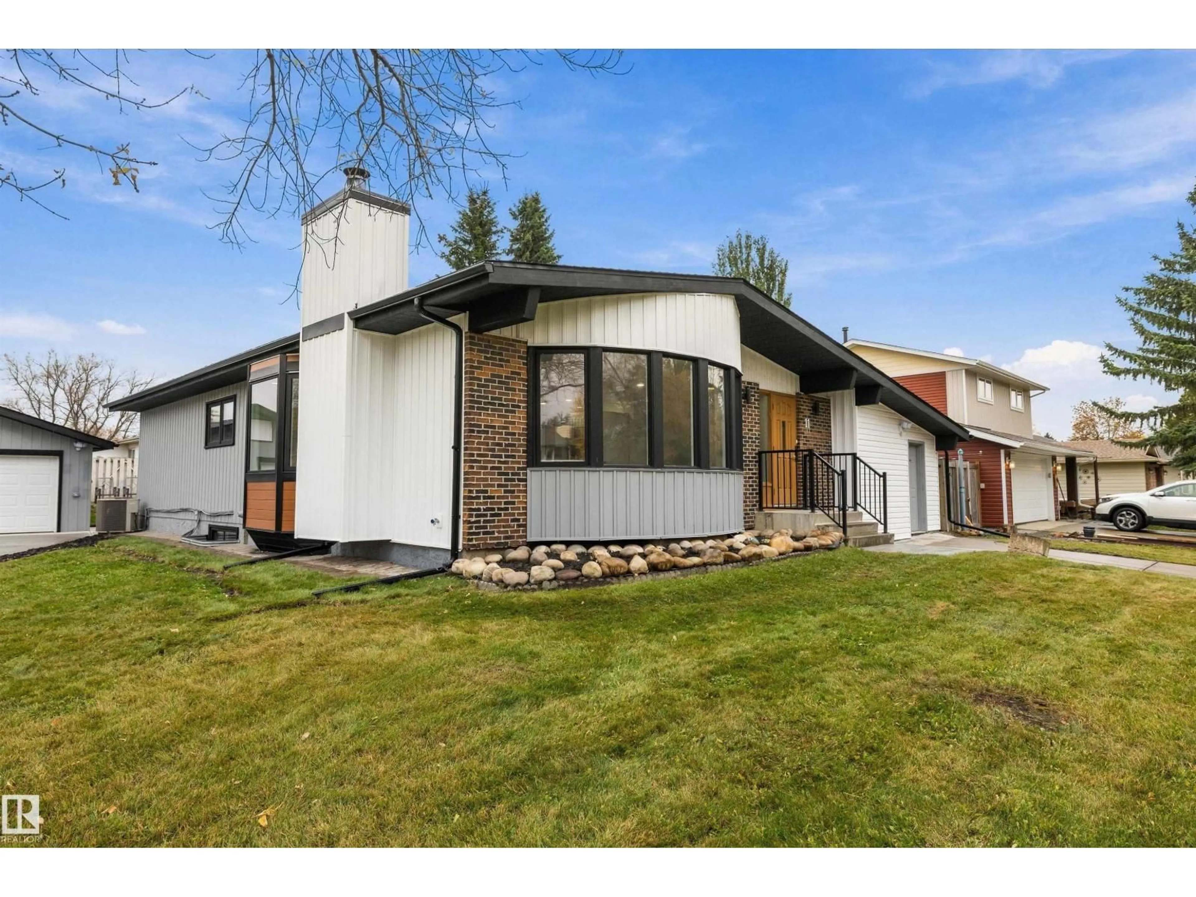 Home with vinyl exterior material, street for 11 AUSTIN CR, St. Albert Alberta T8N3B4