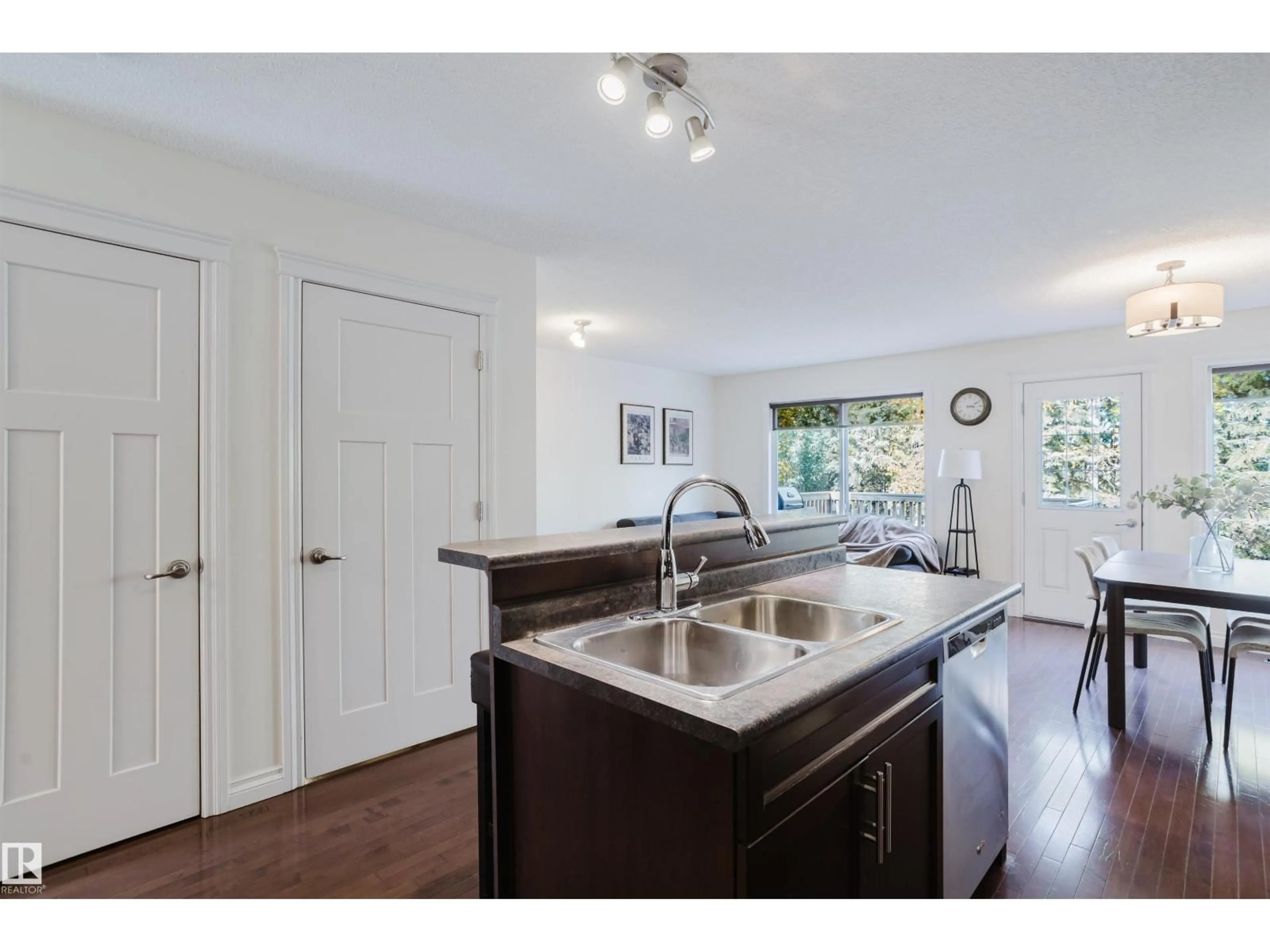 Open concept kitchen, unknown for 44 HAMILTON CT, Spruce Grove Alberta T7X0K4
