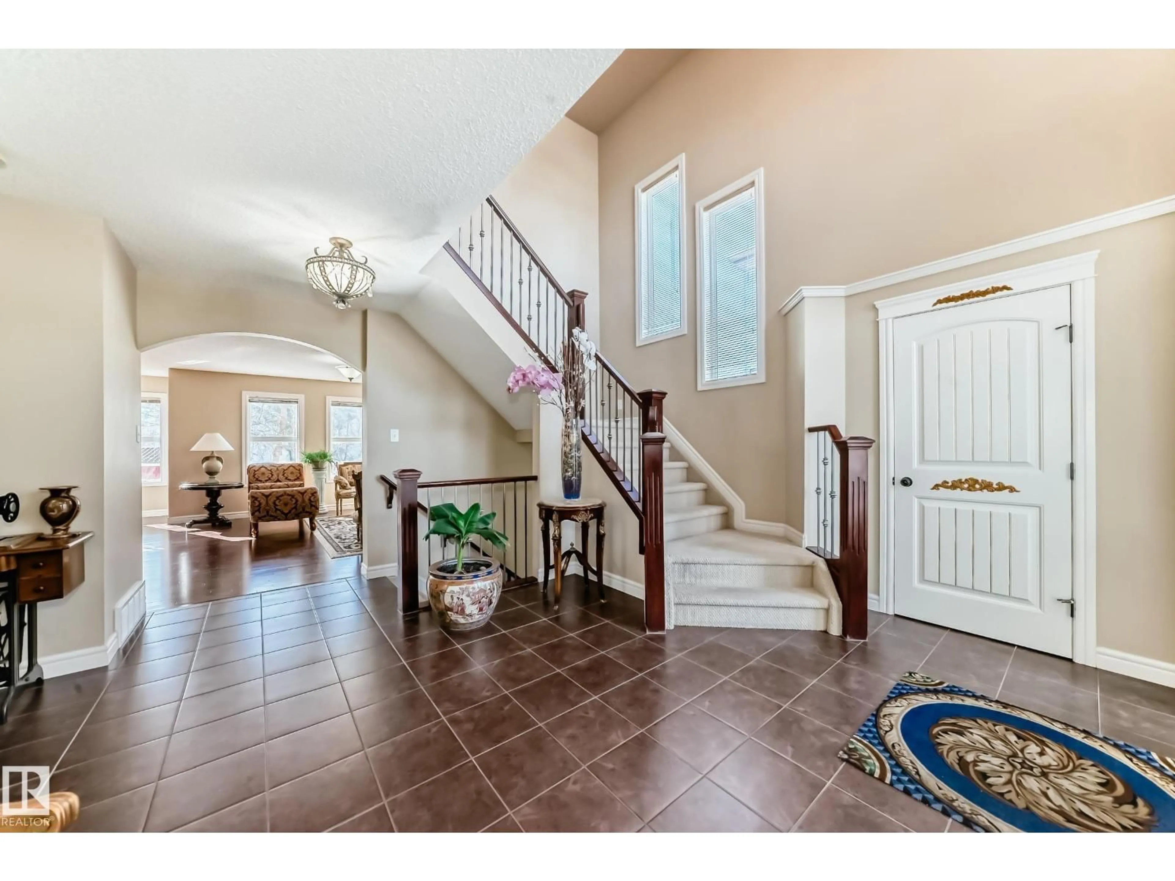 Indoor foyer for 3711 163 AV, Edmonton Alberta T5Y0H9
