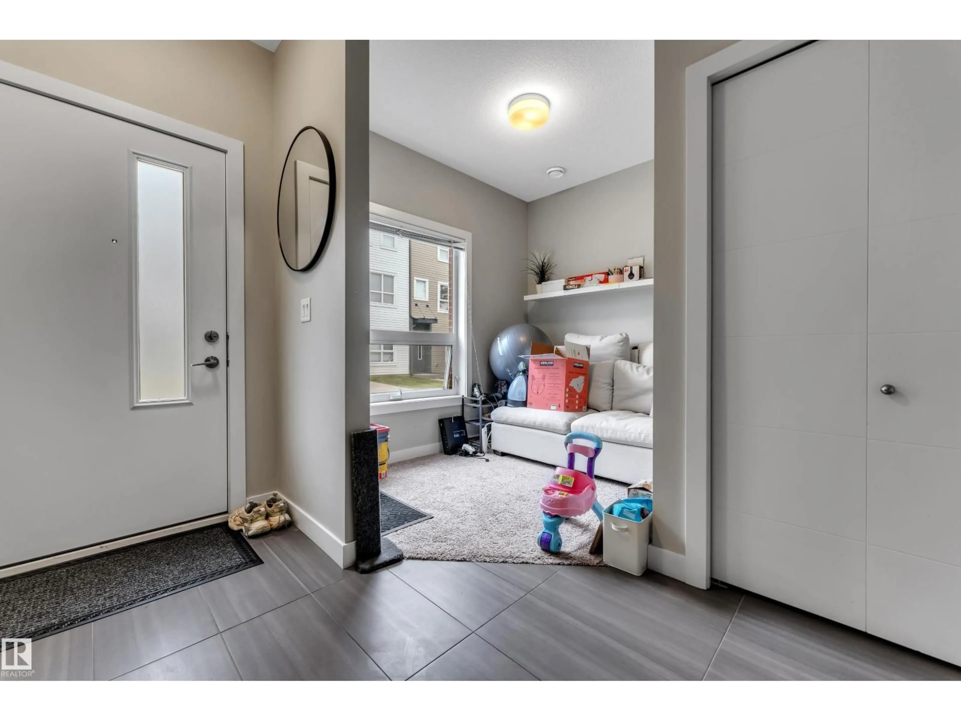 Indoor entryway for 126 2560 PEGASUS BV, Edmonton Alberta T5E6V4